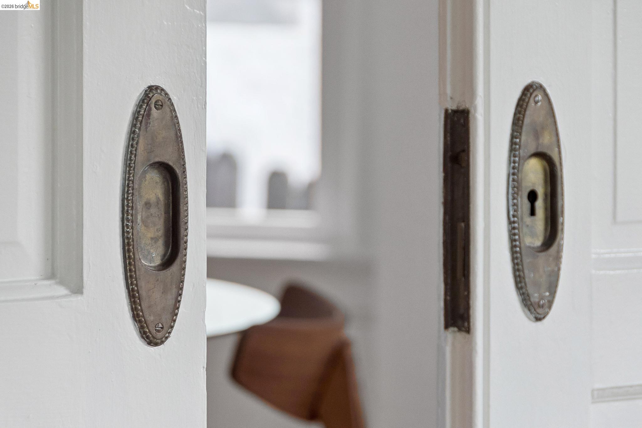 Detail Gallery Image 13 of 42 For 3316 Harrison St, Oakland,  CA 94611 - 4 Beds | 2 Baths