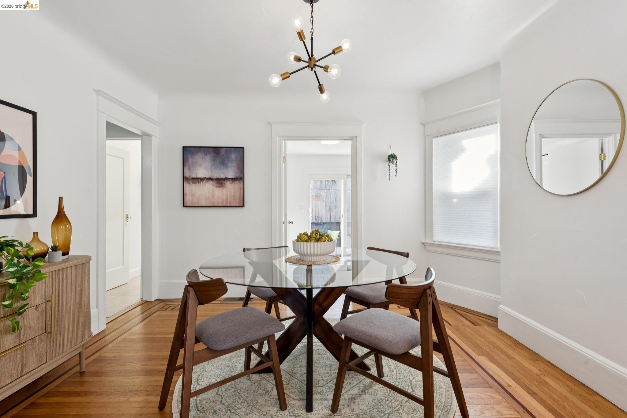 Detail Gallery Image 14 of 42 For 3316 Harrison St, Oakland,  CA 94611 - 4 Beds | 2 Baths