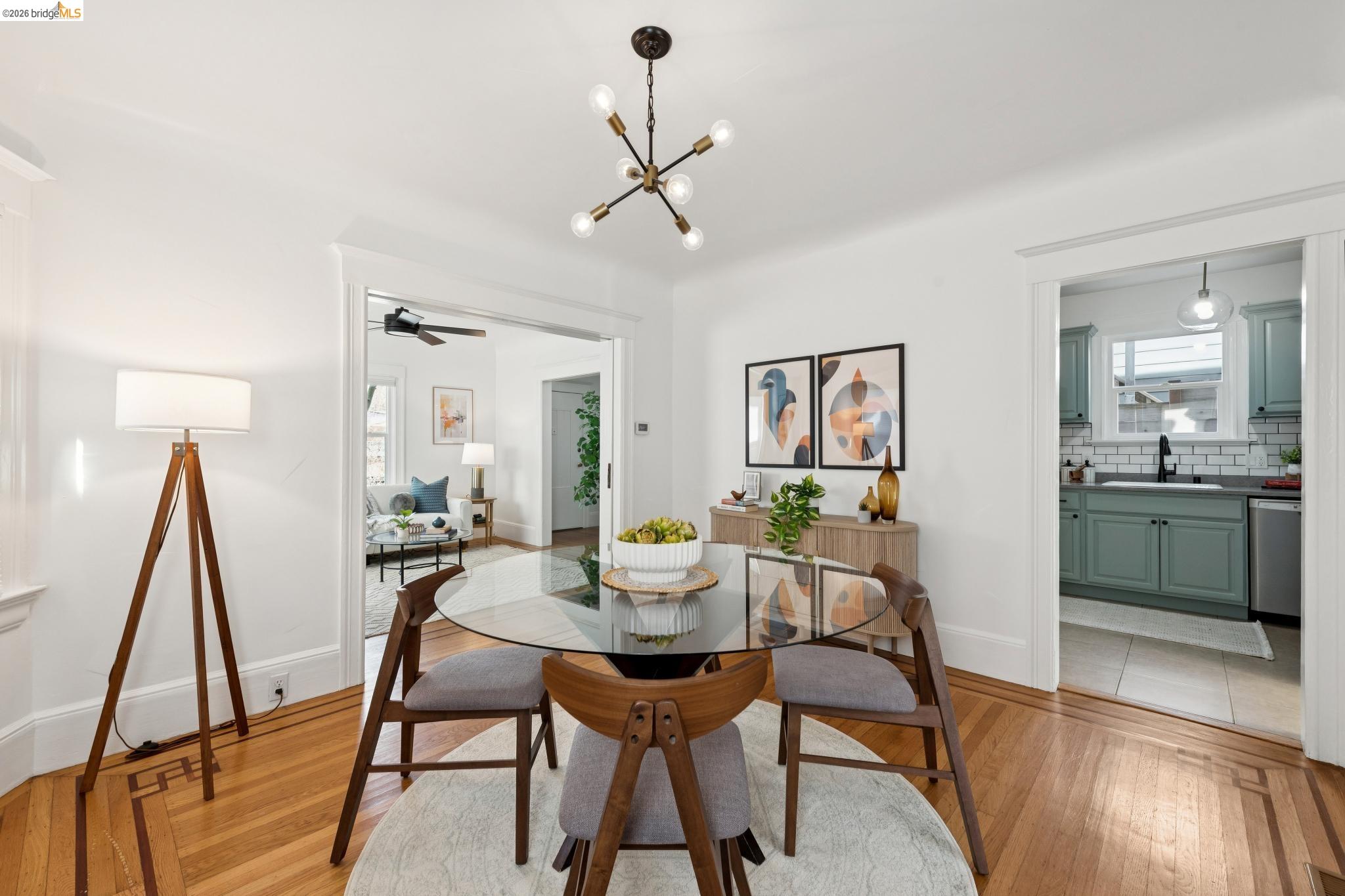 Detail Gallery Image 17 of 42 For 3316 Harrison St, Oakland,  CA 94611 - 4 Beds | 2 Baths