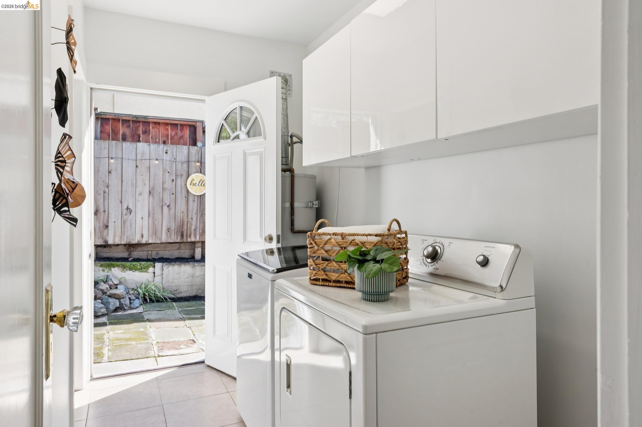 Detail Gallery Image 22 of 42 For 3316 Harrison St, Oakland,  CA 94611 - 4 Beds | 2 Baths