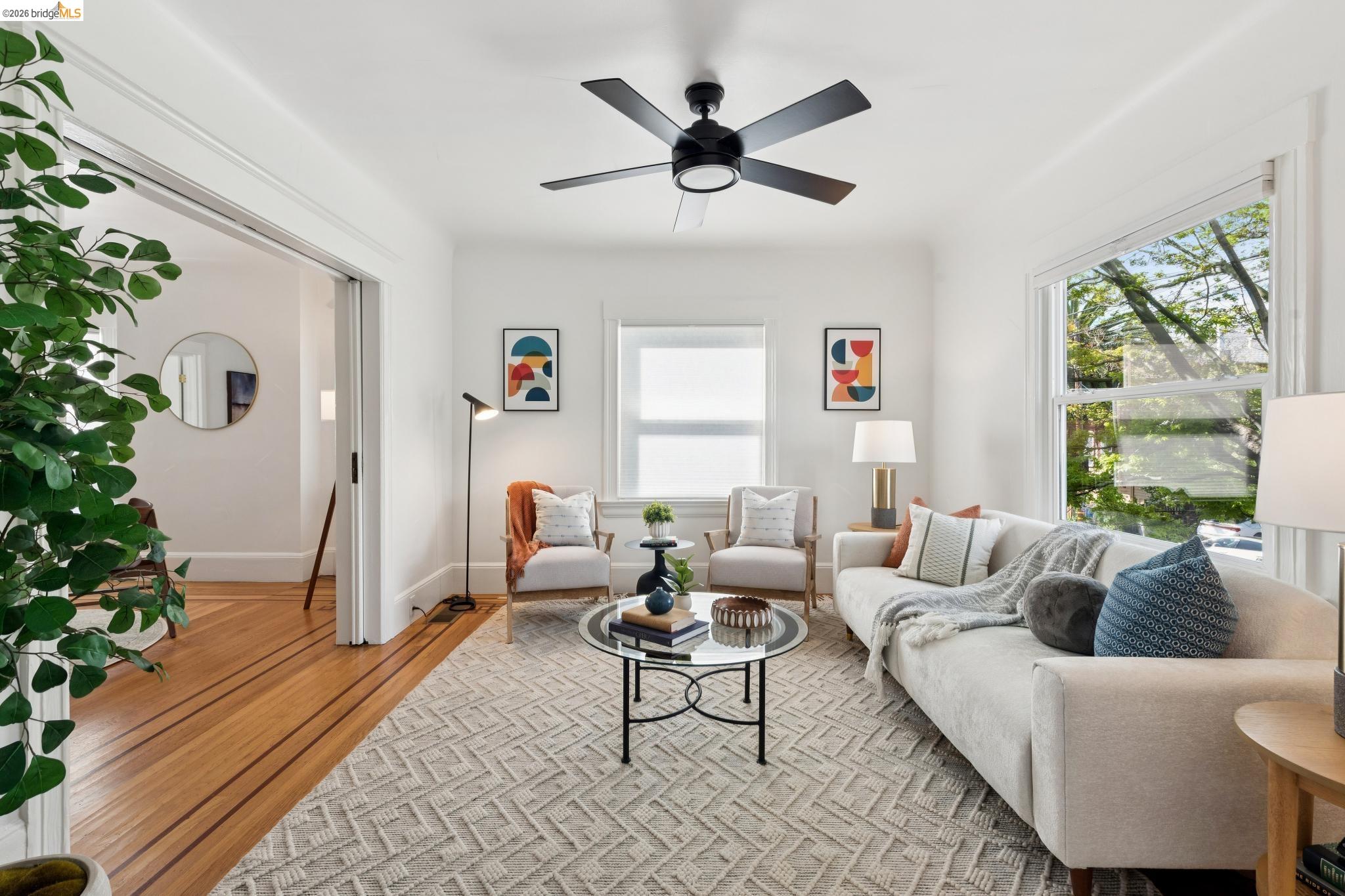 Detail Gallery Image 7 of 42 For 3316 Harrison St, Oakland,  CA 94611 - 4 Beds | 2 Baths