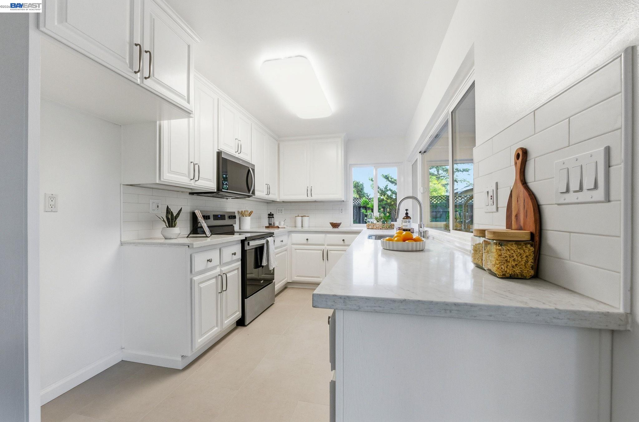 Detail Gallery Image 11 of 41 For 8092 Olympic Ct, Newark,  CA 94560 - 4 Beds | 2/1 Baths