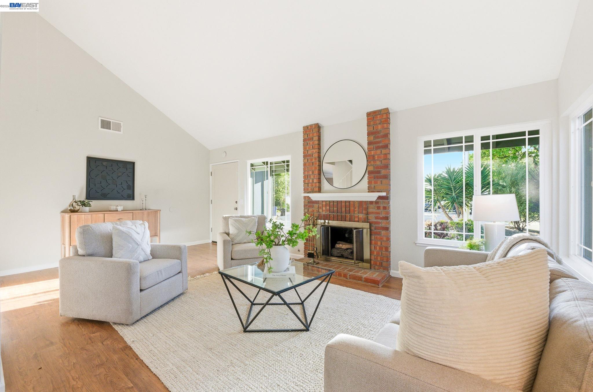 Detail Gallery Image 4 of 41 For 8092 Olympic Ct, Newark,  CA 94560 - 4 Beds | 2/1 Baths