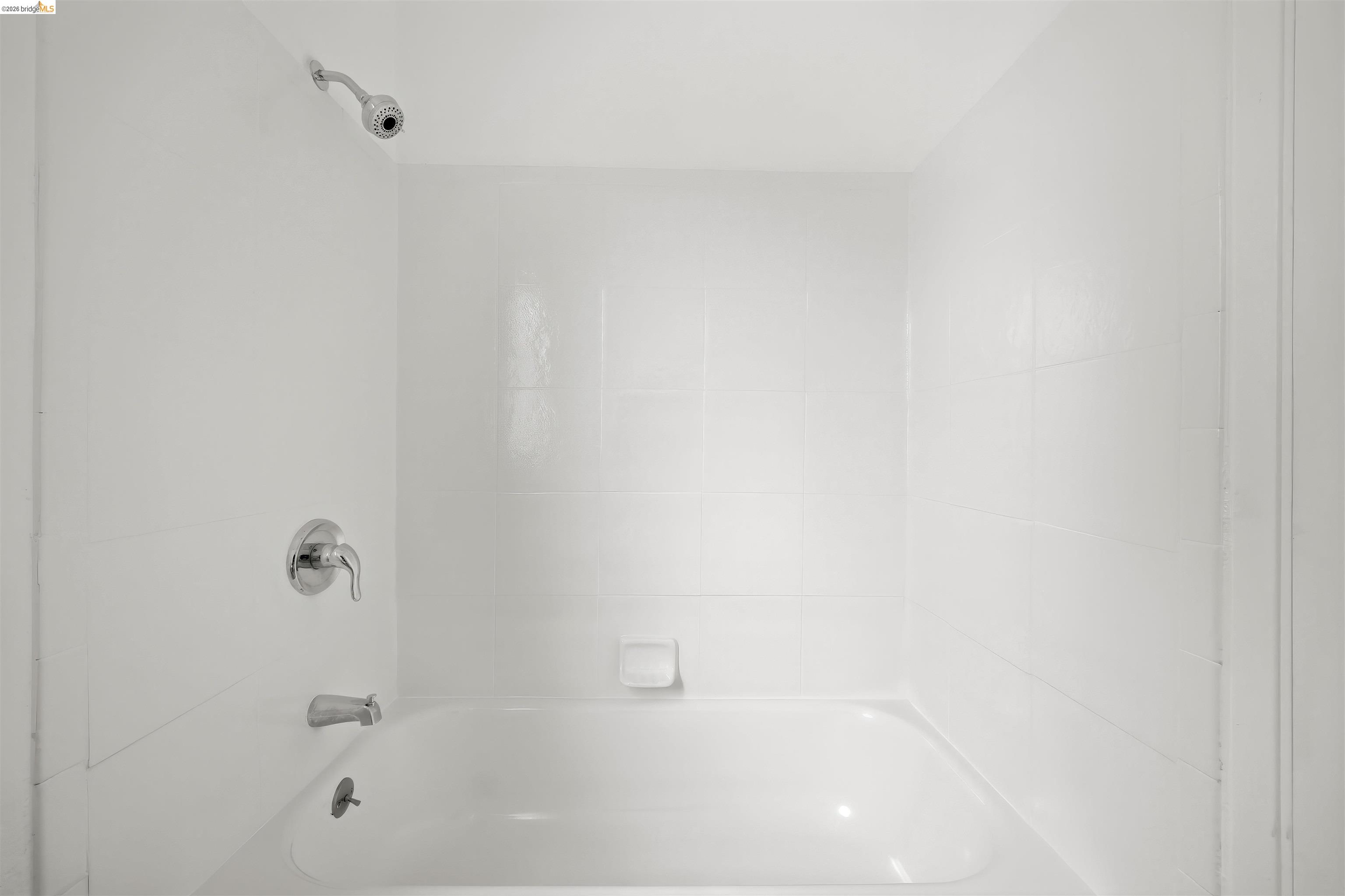 Detail Gallery Image 13 of 28 For 10933 Julius St #D,  Oakland,  CA 94605 - 2 Beds | 1/1 Baths