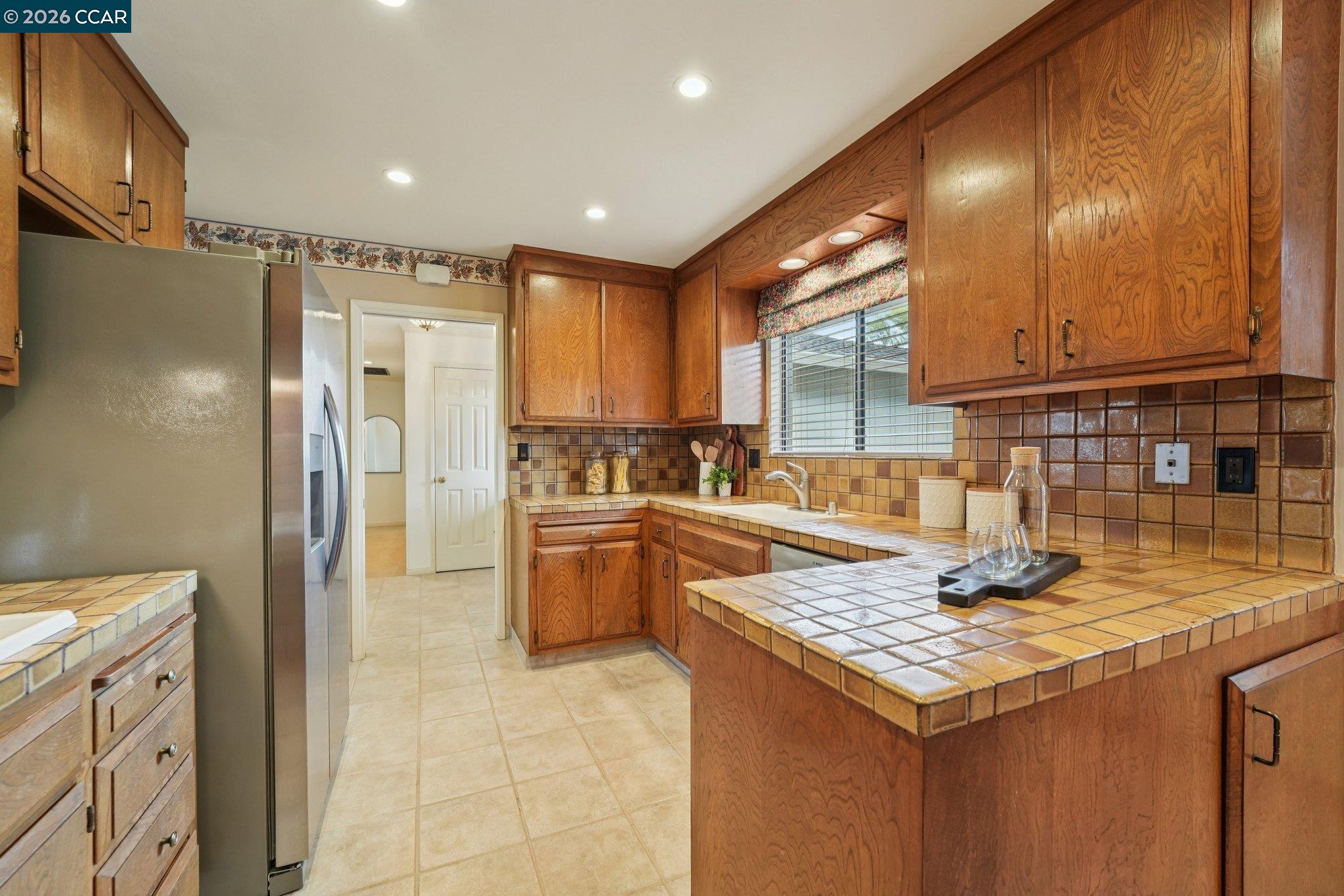 Detail Gallery Image 18 of 44 For 34 Sherwood Ct, Moraga,  CA 94556 - 4 Beds | 2/1 Baths