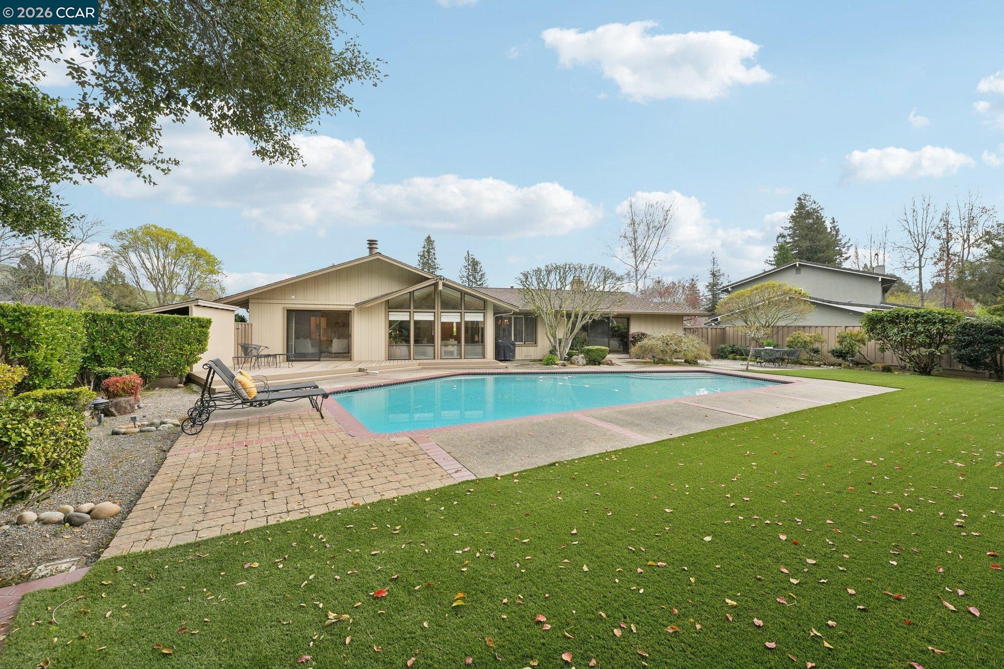 Detail Gallery Image 37 of 44 For 34 Sherwood Ct, Moraga,  CA 94556 - 4 Beds | 2/1 Baths