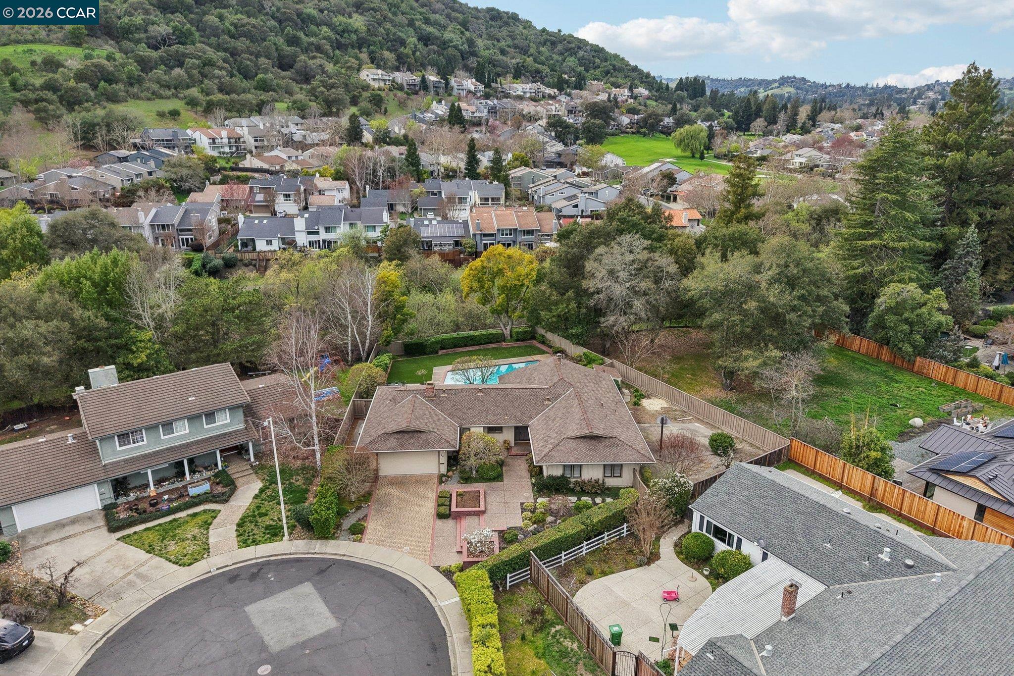 Detail Gallery Image 43 of 44 For 34 Sherwood Ct, Moraga,  CA 94556 - 4 Beds | 2/1 Baths