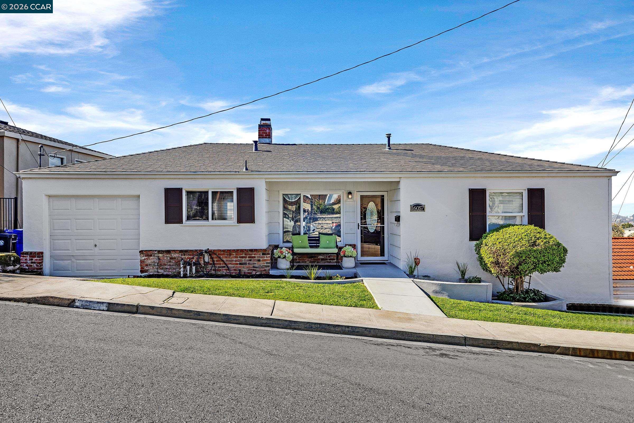 Front Image Thumbnail for CC41126189