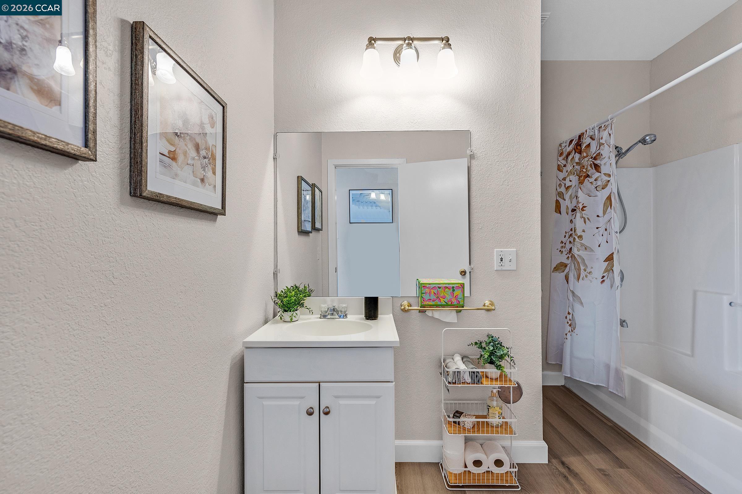 Detail Gallery Image 25 of 40 For 16057 Gramercy Dr, Castro Valley,  CA 94578 - 4 Beds | 2 Baths