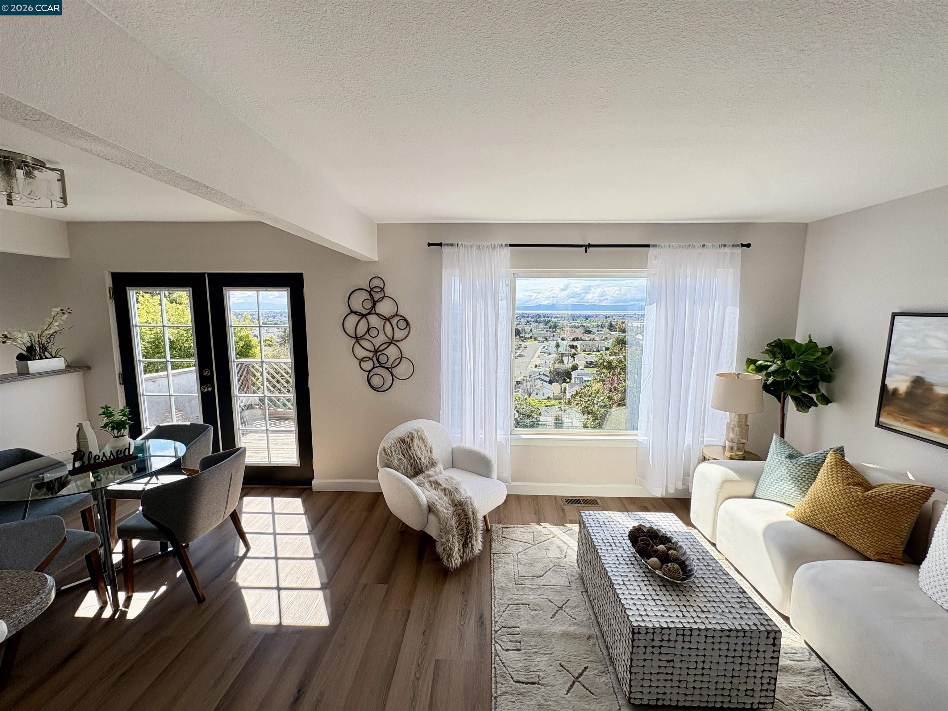 Detail Gallery Image 5 of 40 For 16057 Gramercy Dr, Castro Valley,  CA 94578 - 4 Beds | 2 Baths