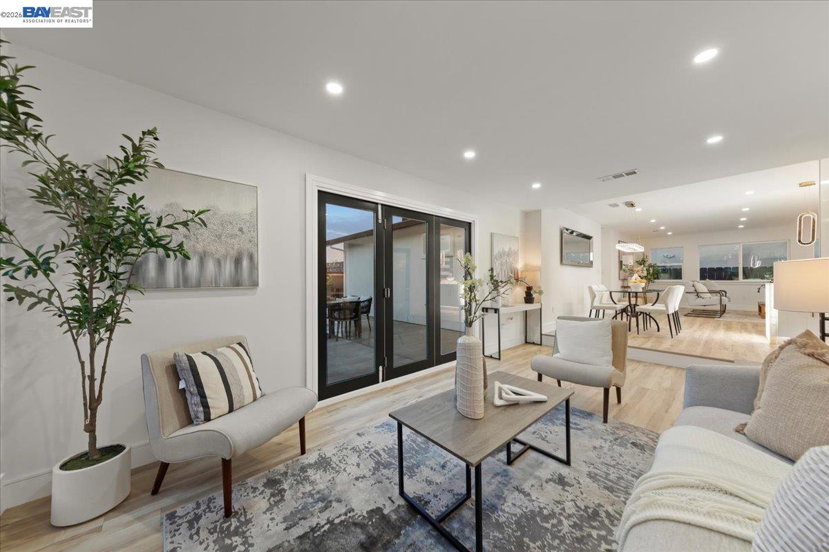 Detail Gallery Image 11 of 44 For 6332 Rockrose Dr, Newark,  CA 94560 - 3 Beds | 2 Baths