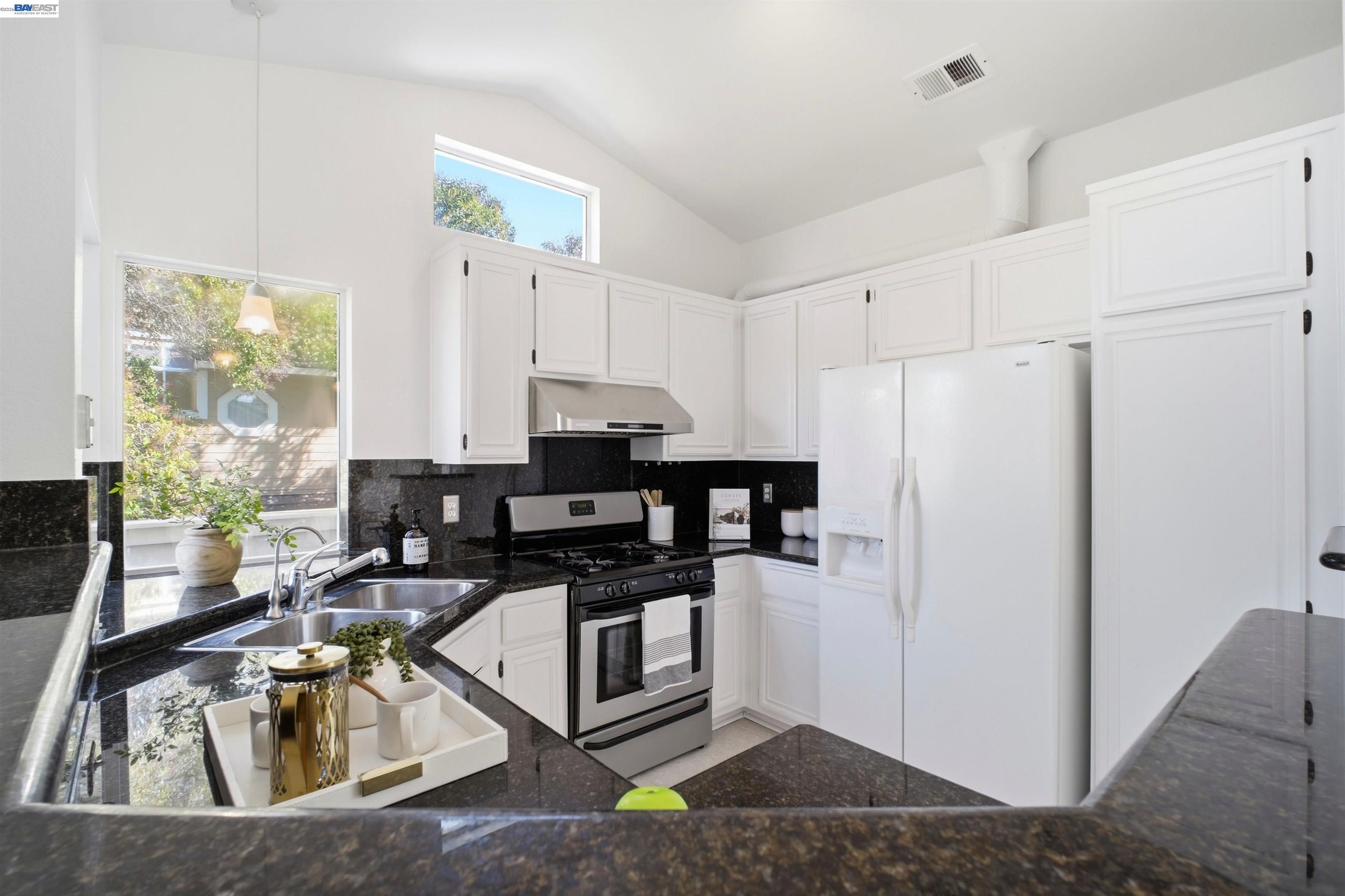 Photo #5: 41126191 Listing: Photo #5