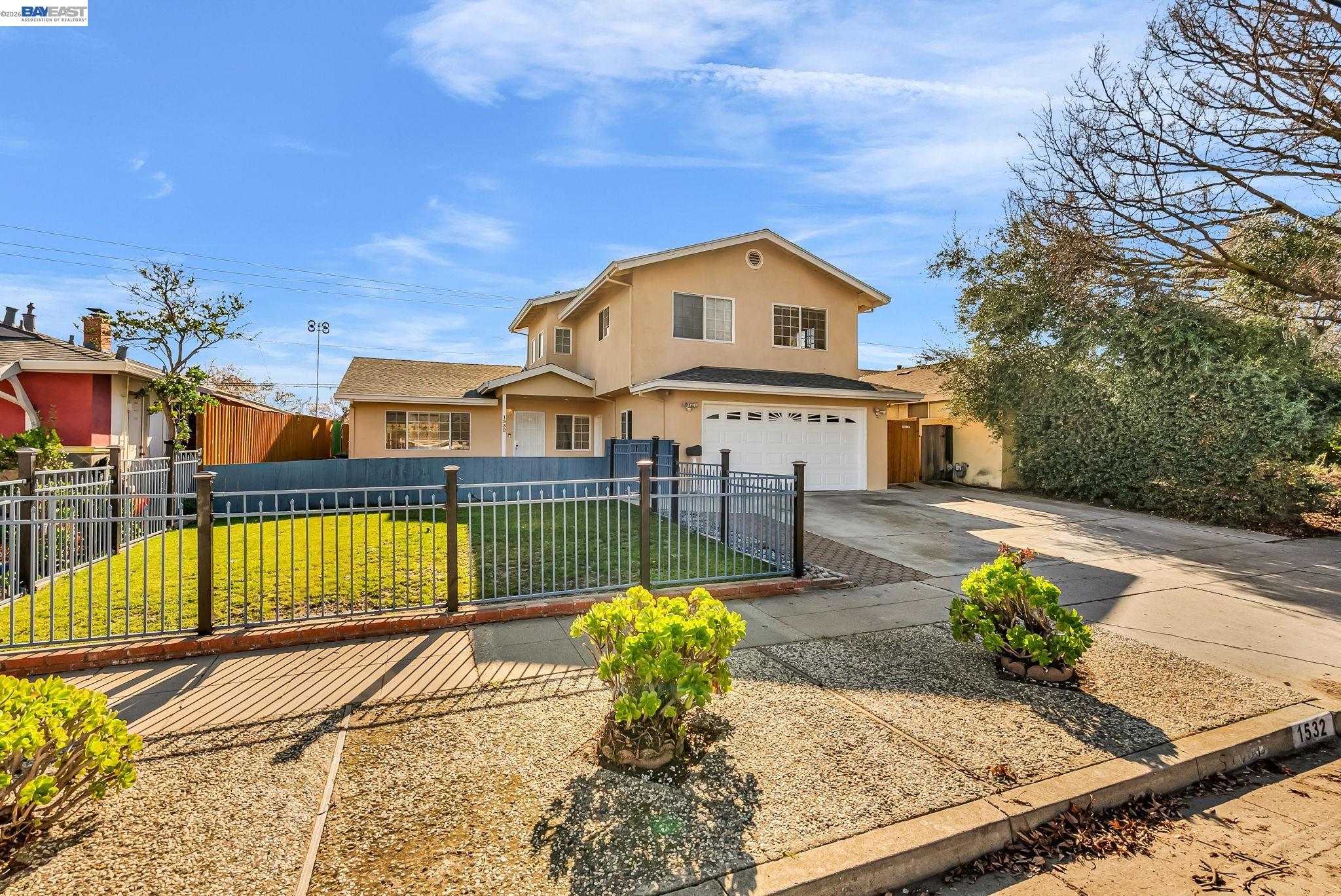 Detail Gallery Image 2 of 43 For 1532 Kooser Rd, San Jose,  CA 95118 - 4 Beds | 3 Baths