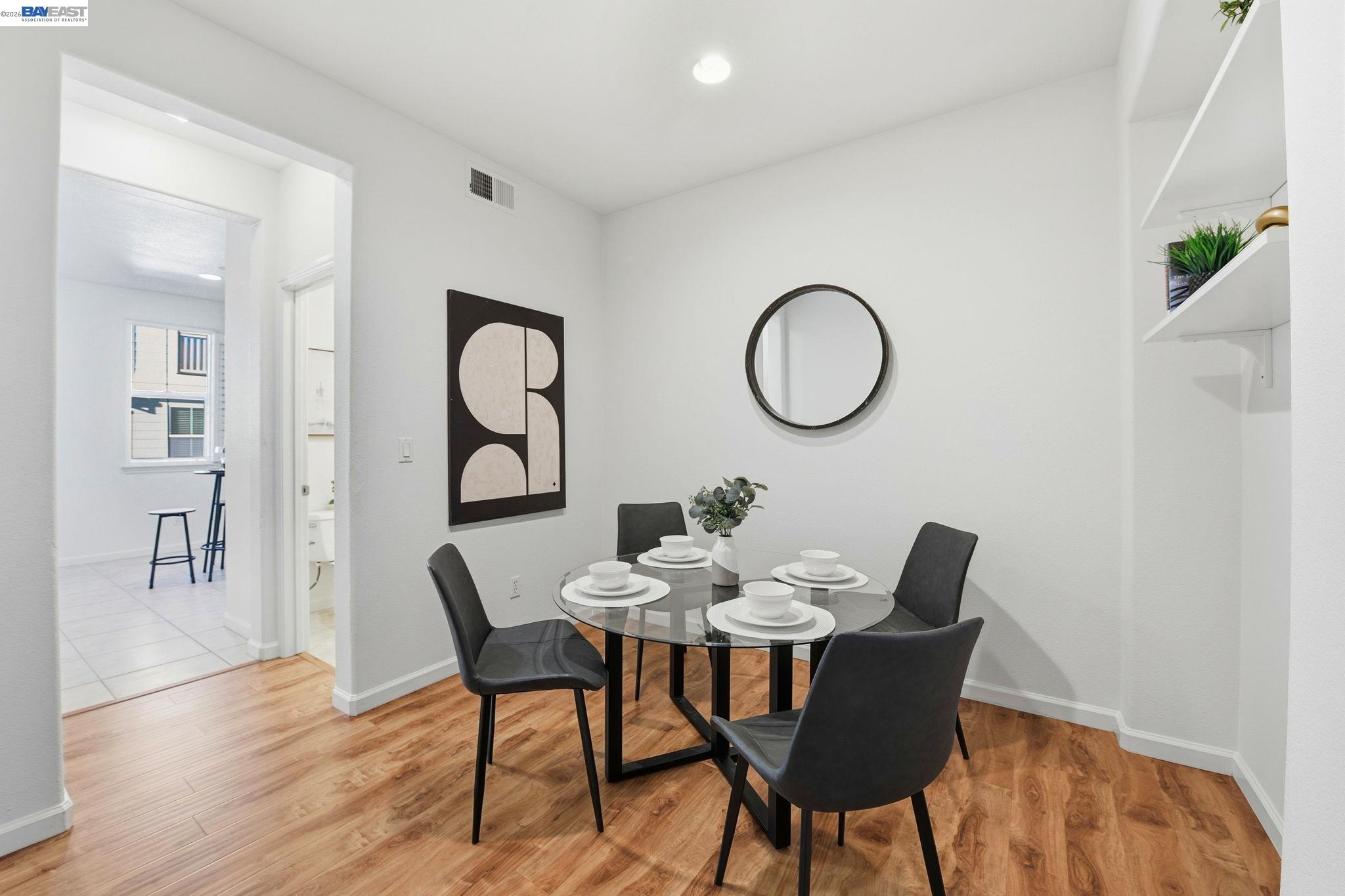 Detail Gallery Image 11 of 33 For 43220 Giovanni Terrace, Fremont,  CA 94539 - 2 Beds | 2/1 Baths