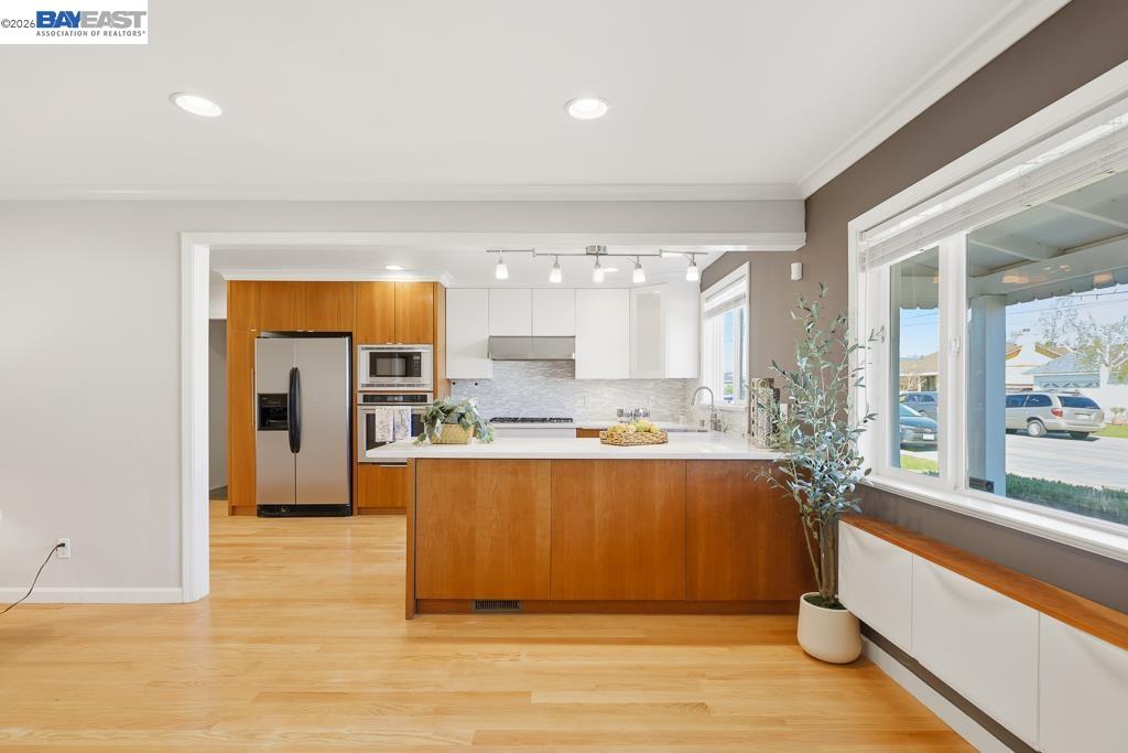 Detail Gallery Image 17 of 54 For 15185 Norton St, San Leandro,  CA 94579 - 3 Beds | 2/1 Baths