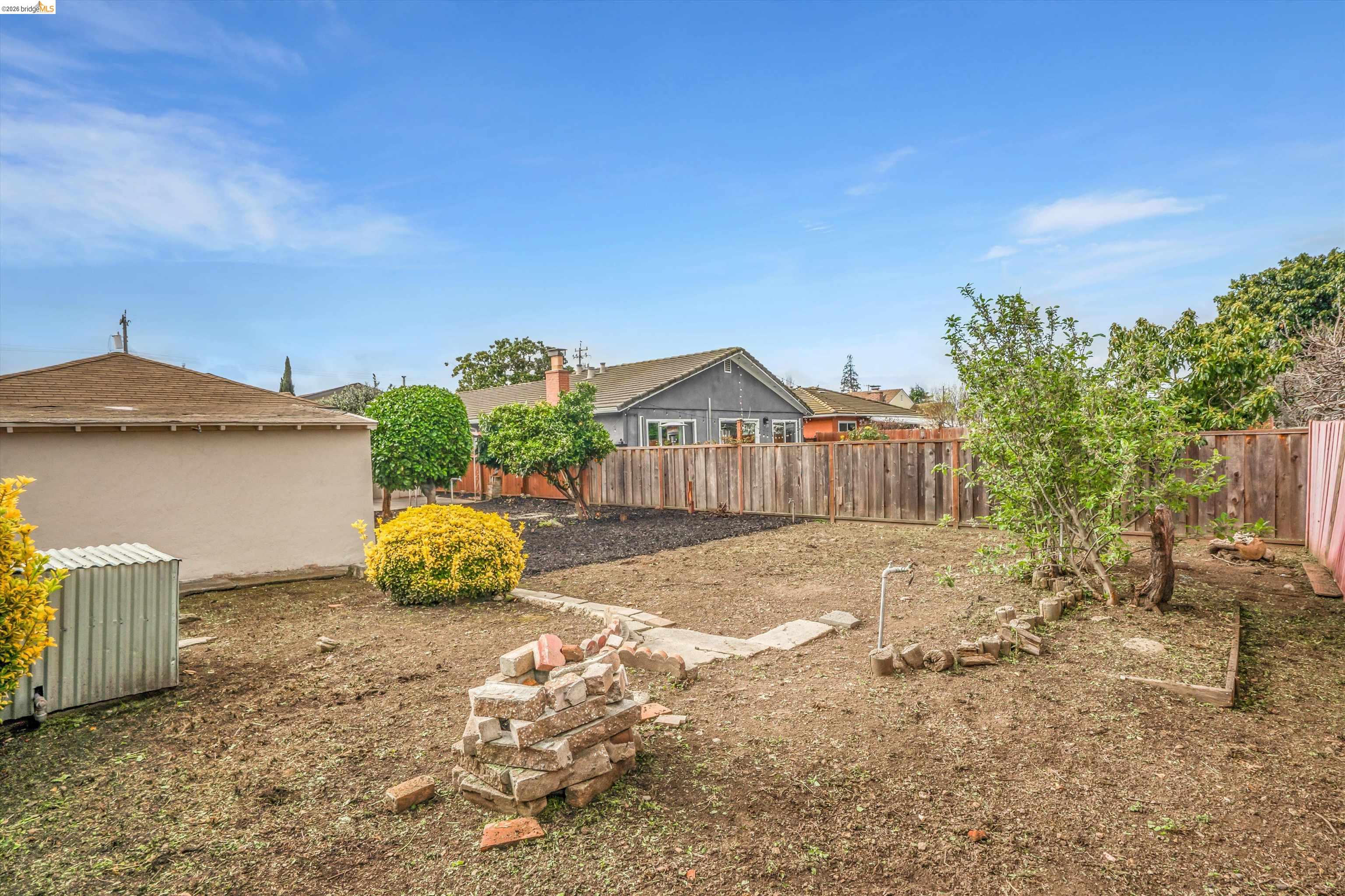 Detail Gallery Image 17 of 18 For 824 Maud Ave, San Leandro,  CA 94577 - 3 Beds | 2 Baths