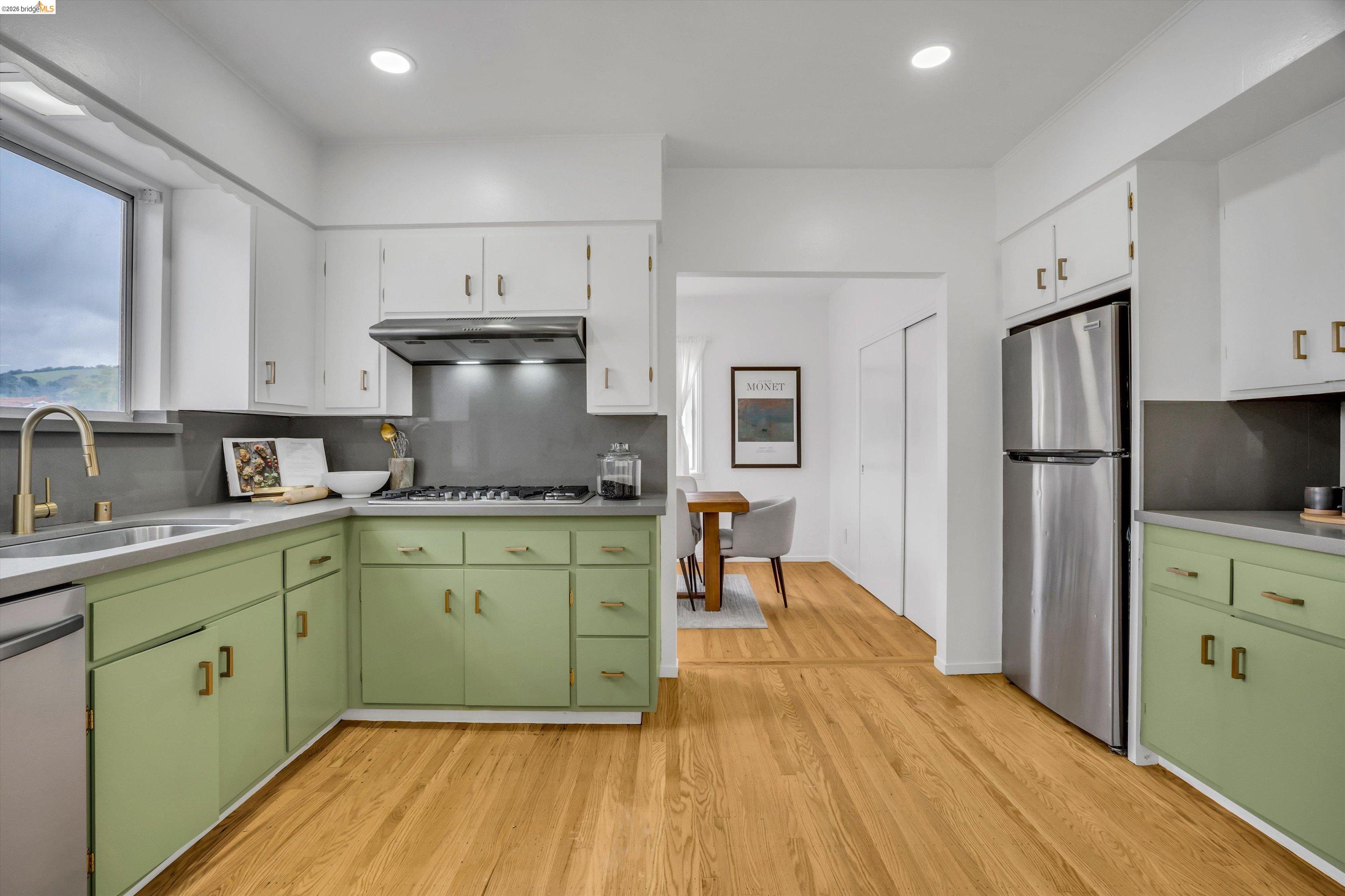 Detail Gallery Image 5 of 18 For 824 Maud Ave, San Leandro,  CA 94577 - 3 Beds | 2 Baths