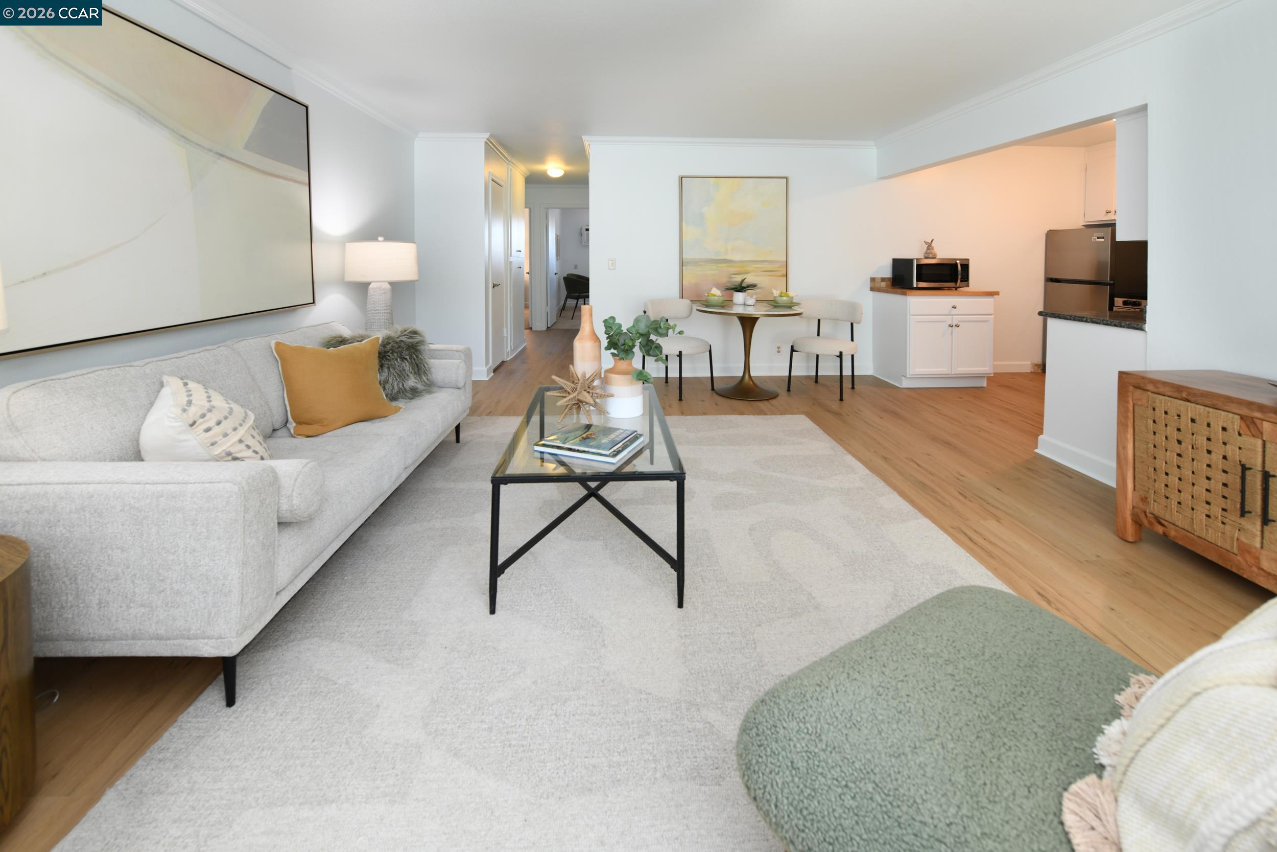 Photo #2: 41126201 Listing: Photo #2