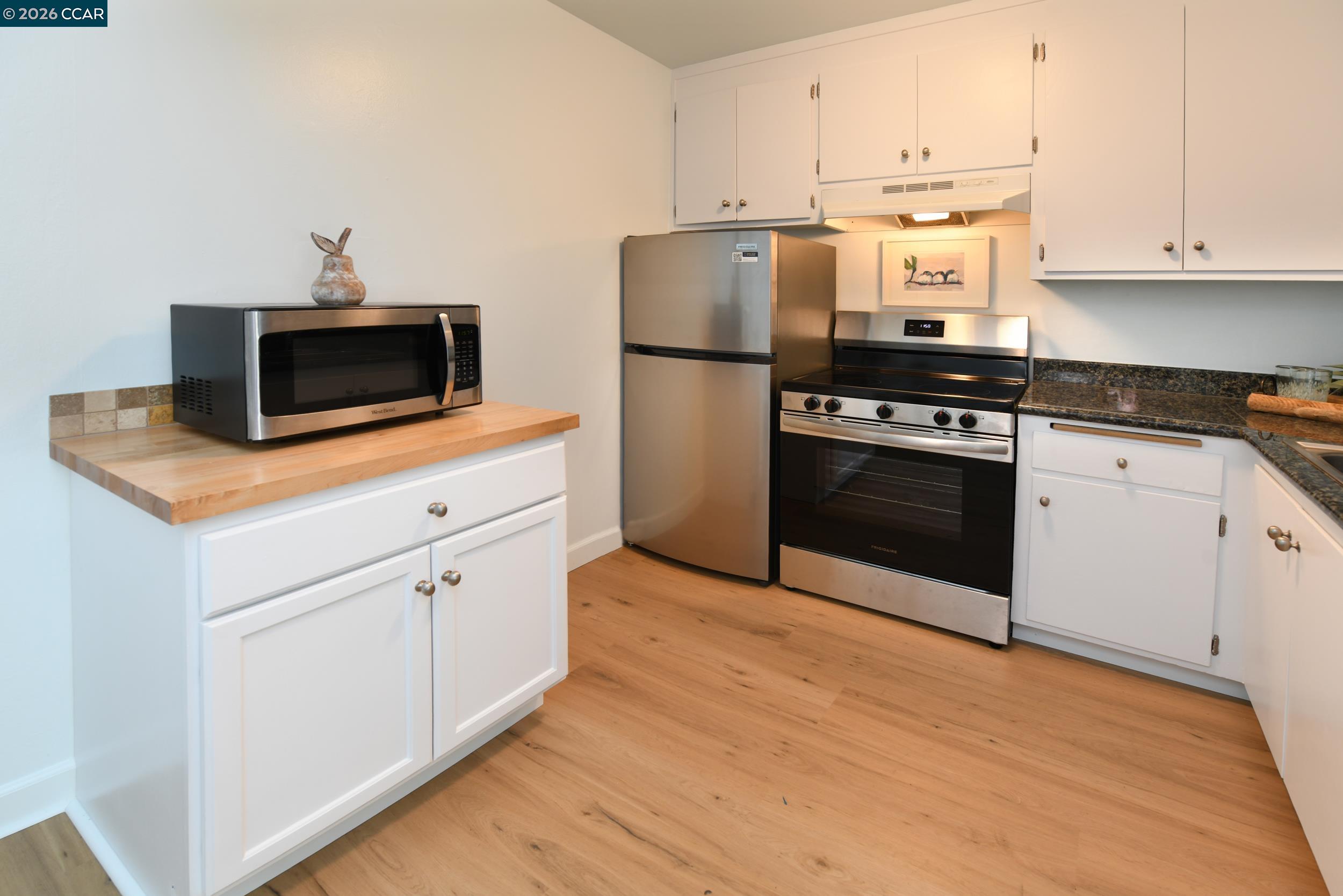 Photo #9: 41126201 Listing: Photo #9