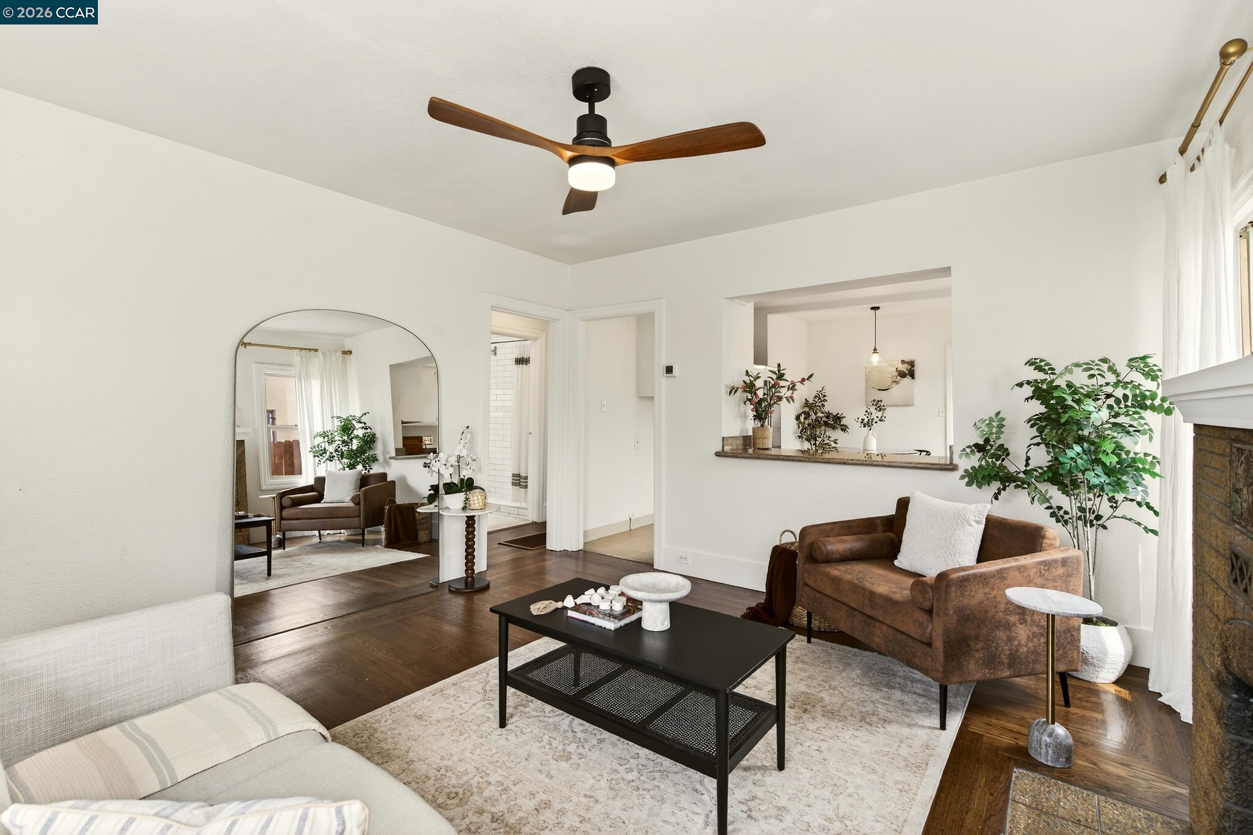 Detail Gallery Image 11 of 60 For 3236 Bona St, Oakland,  CA 94601 - 2 Beds | 1 Baths