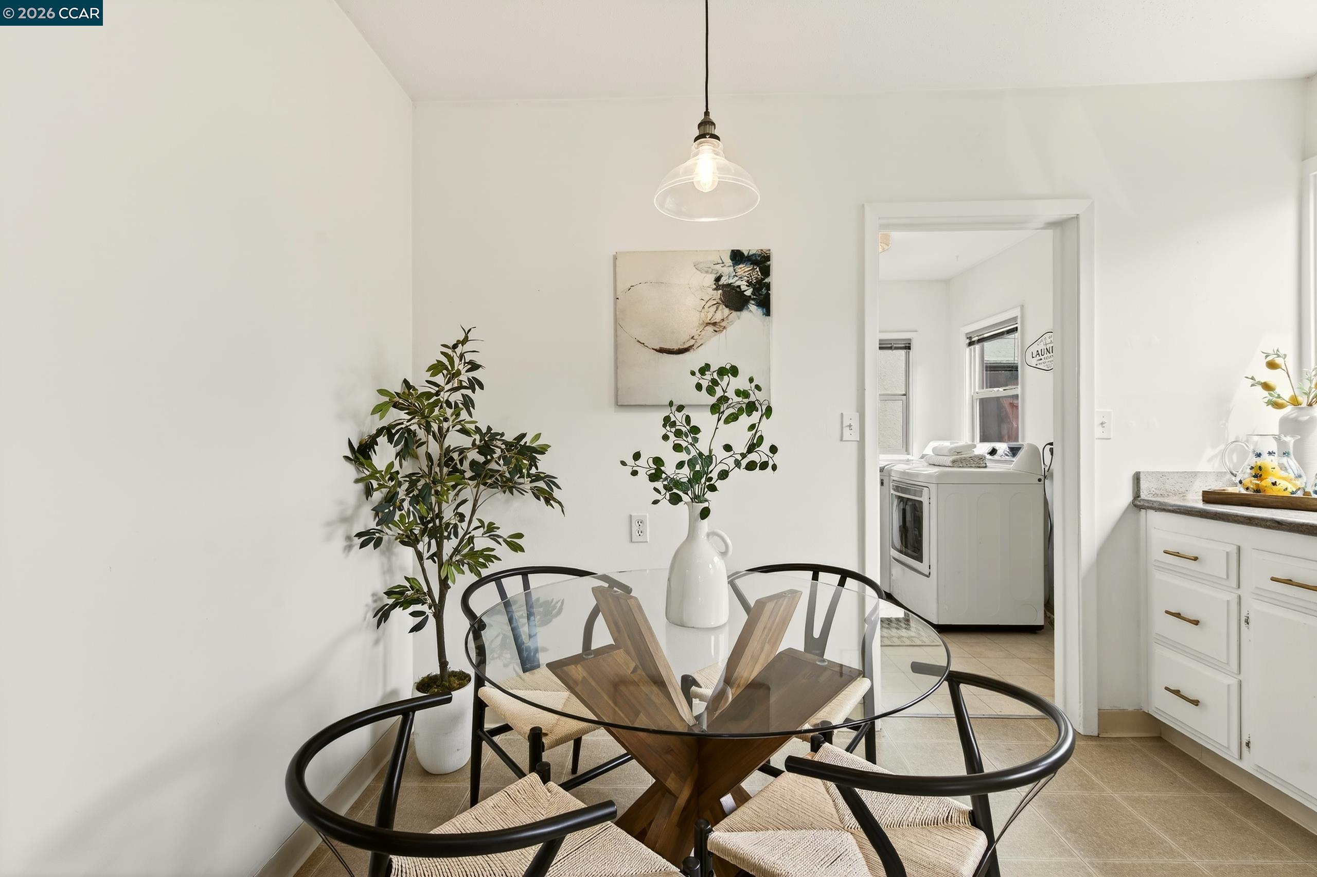 Detail Gallery Image 21 of 60 For 3236 Bona St, Oakland,  CA 94601 - 2 Beds | 1 Baths