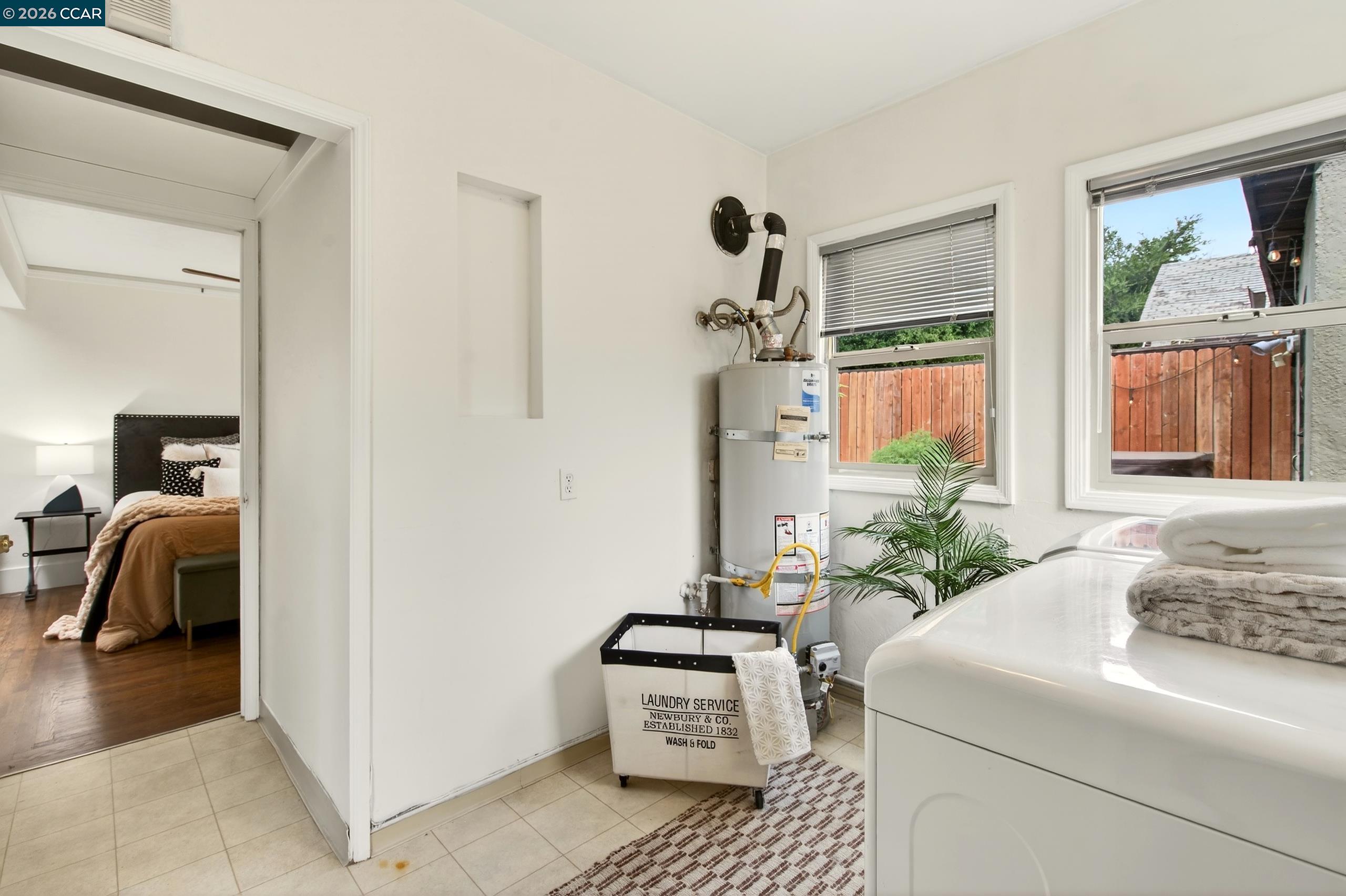 Detail Gallery Image 37 of 60 For 3236 Bona St, Oakland,  CA 94601 - 2 Beds | 1 Baths
