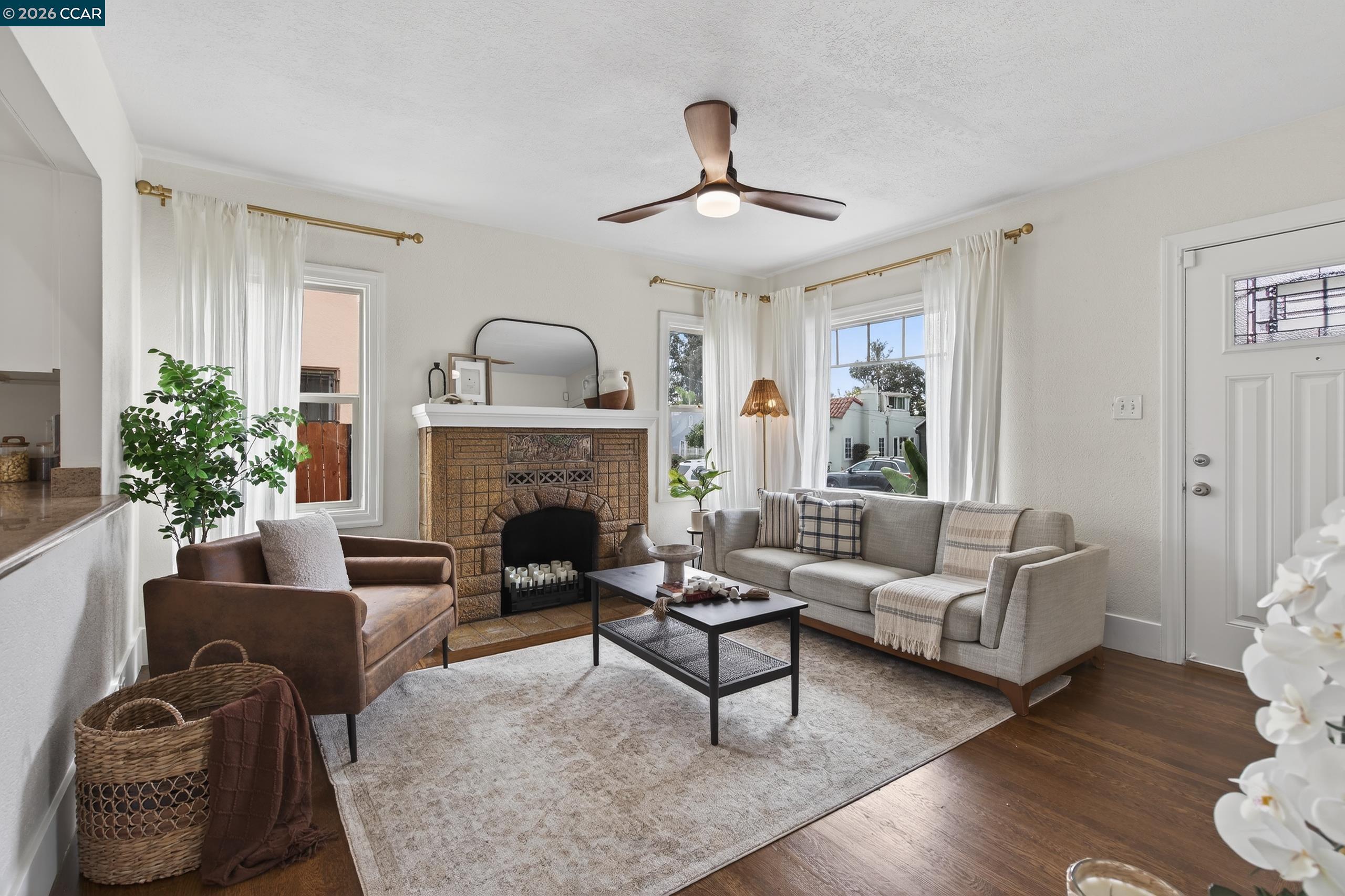 Detail Gallery Image 7 of 60 For 3236 Bona St, Oakland,  CA 94601 - 2 Beds | 1 Baths