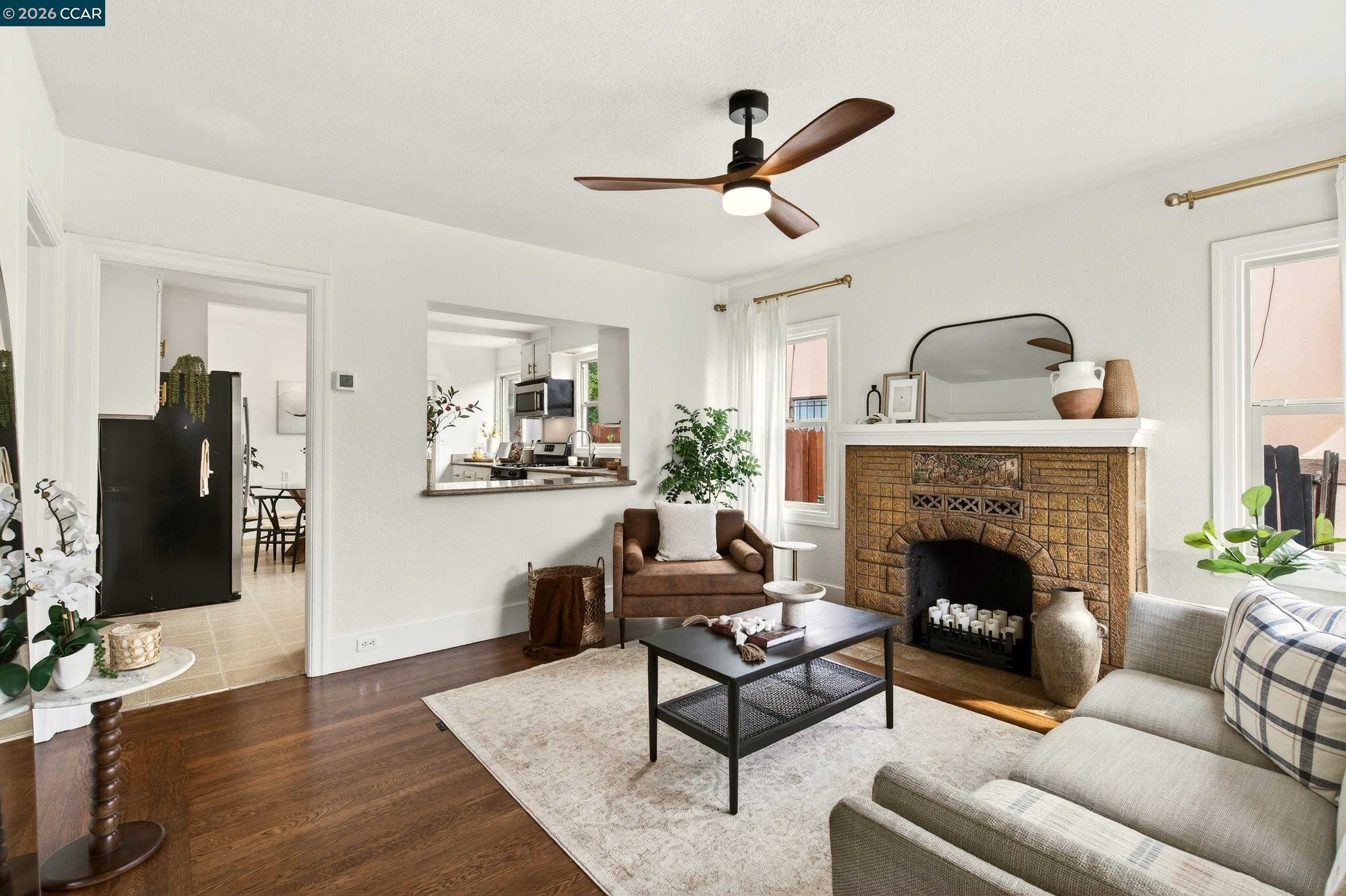 Detail Gallery Image 10 of 60 For 3236 Bona St, Oakland,  CA 94601 - 2 Beds | 1 Baths