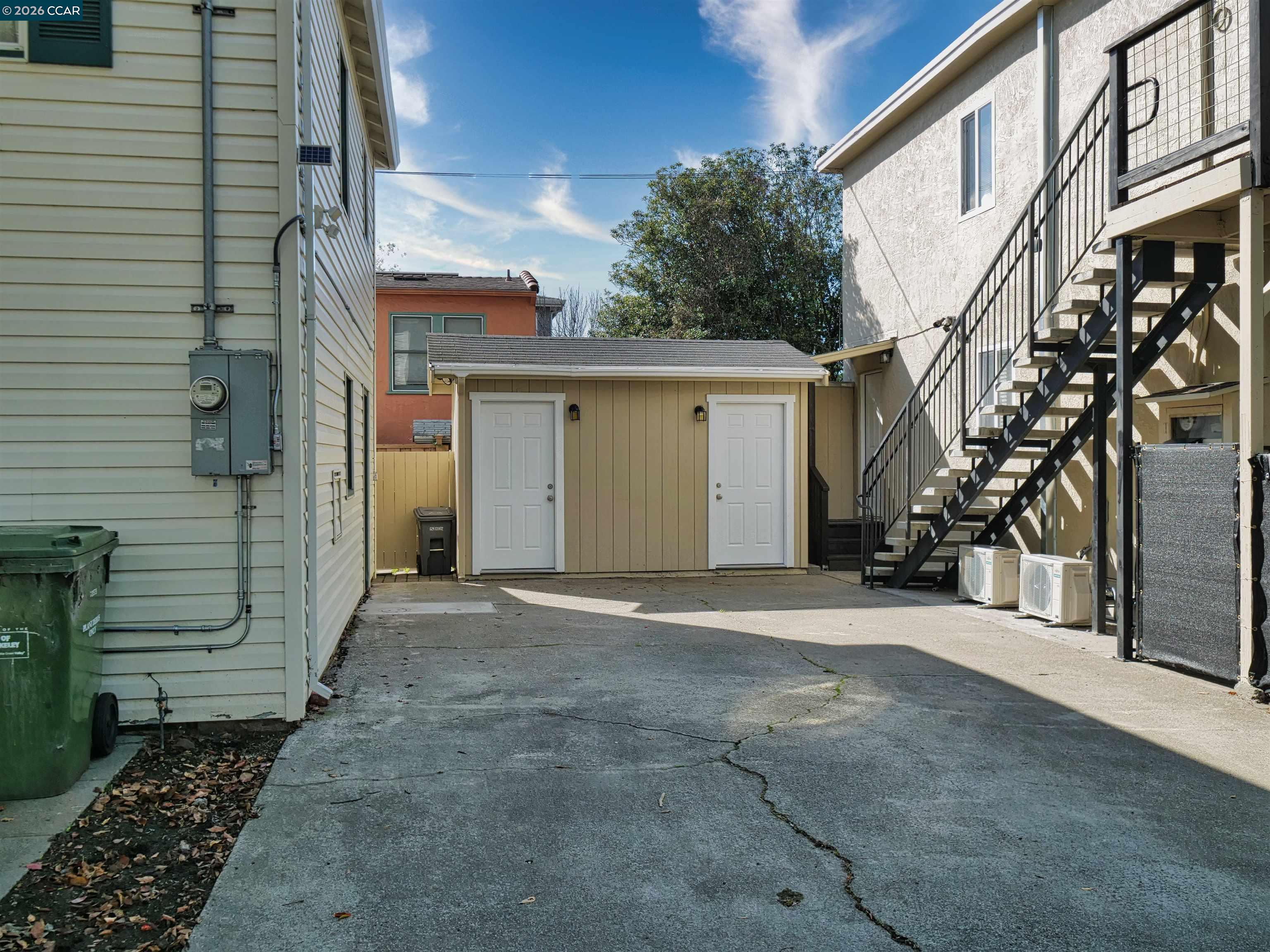 Detail Gallery Image 10 of 60 For 995 Virginia Street, Berkeley,  CA 94710-1850 - – Beds | – Baths