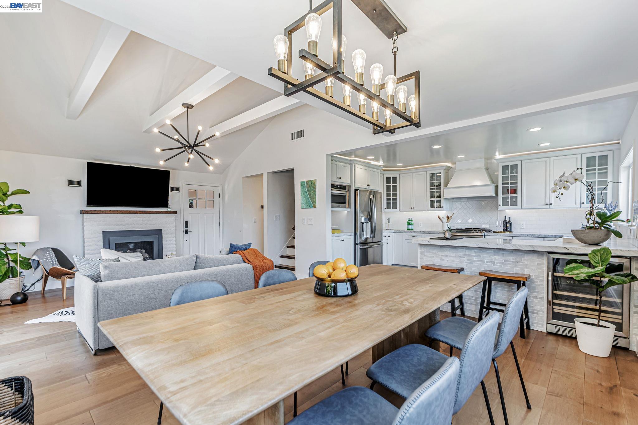 Detail Gallery Image 14 of 45 For 208 Princeton Ave, Mill Valley,  CA 94941 - 3 Beds | 3 Baths