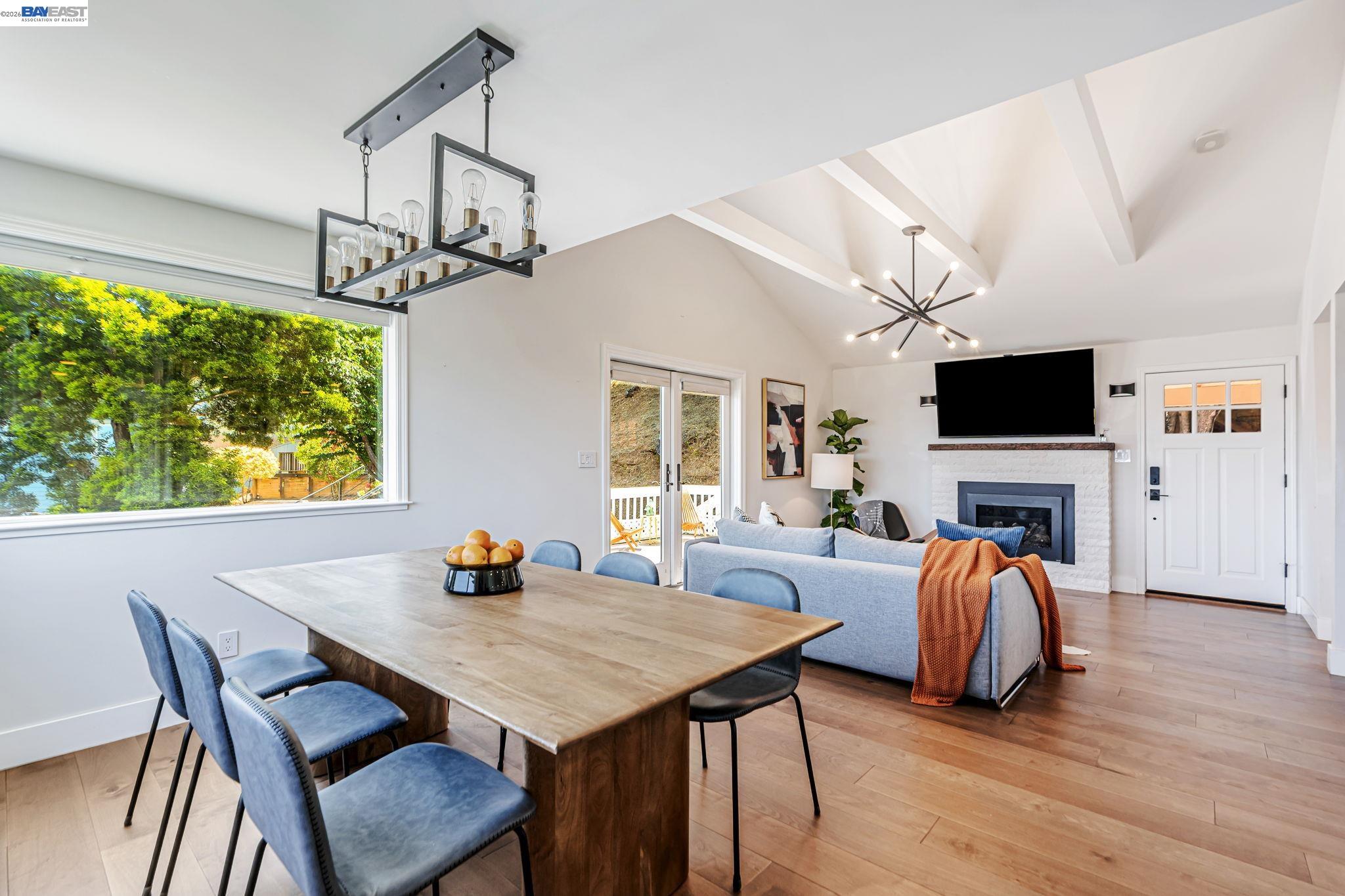 Detail Gallery Image 15 of 45 For 208 Princeton Ave, Mill Valley,  CA 94941 - 3 Beds | 3 Baths