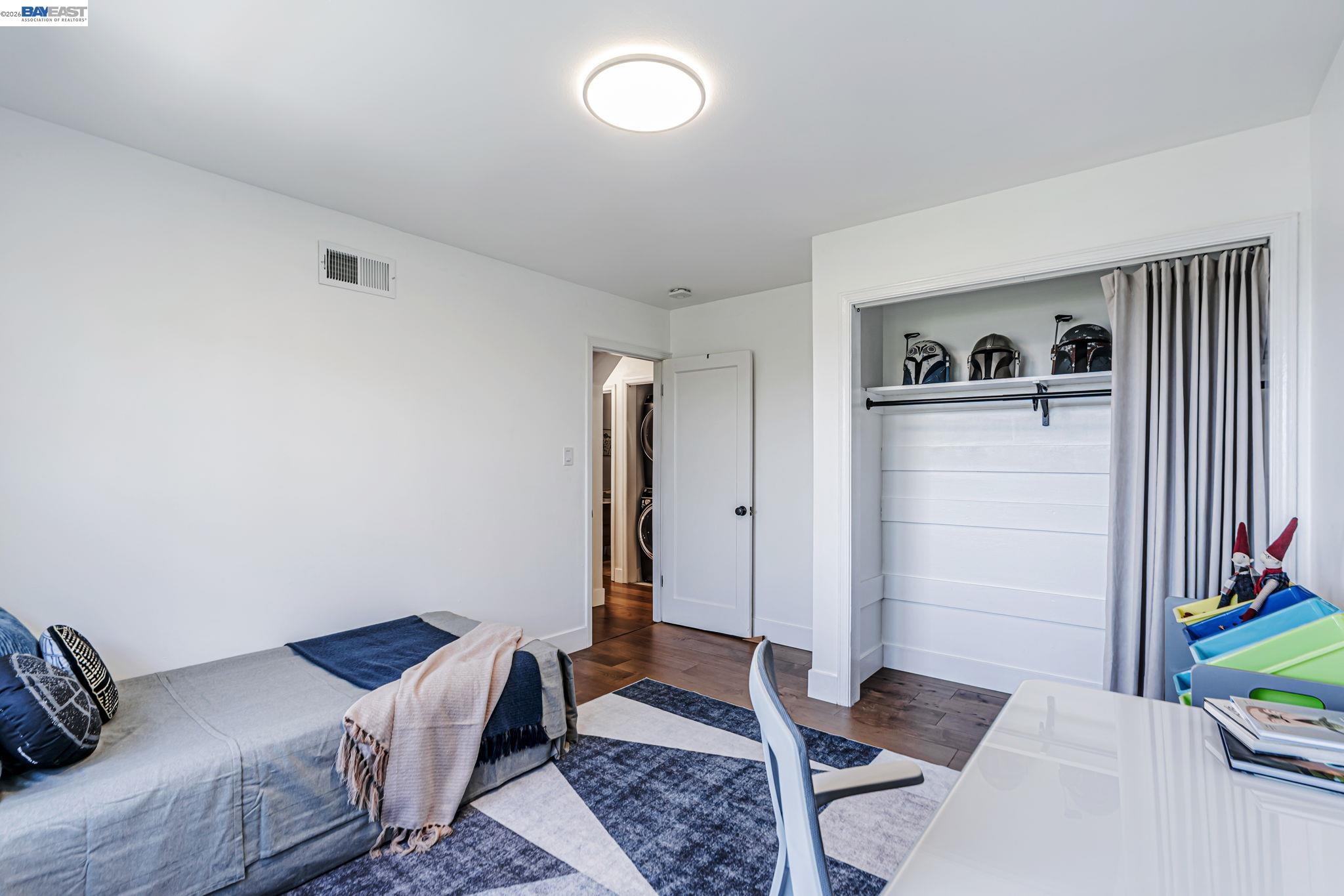 Detail Gallery Image 18 of 45 For 208 Princeton Ave, Mill Valley,  CA 94941 - 3 Beds | 3 Baths