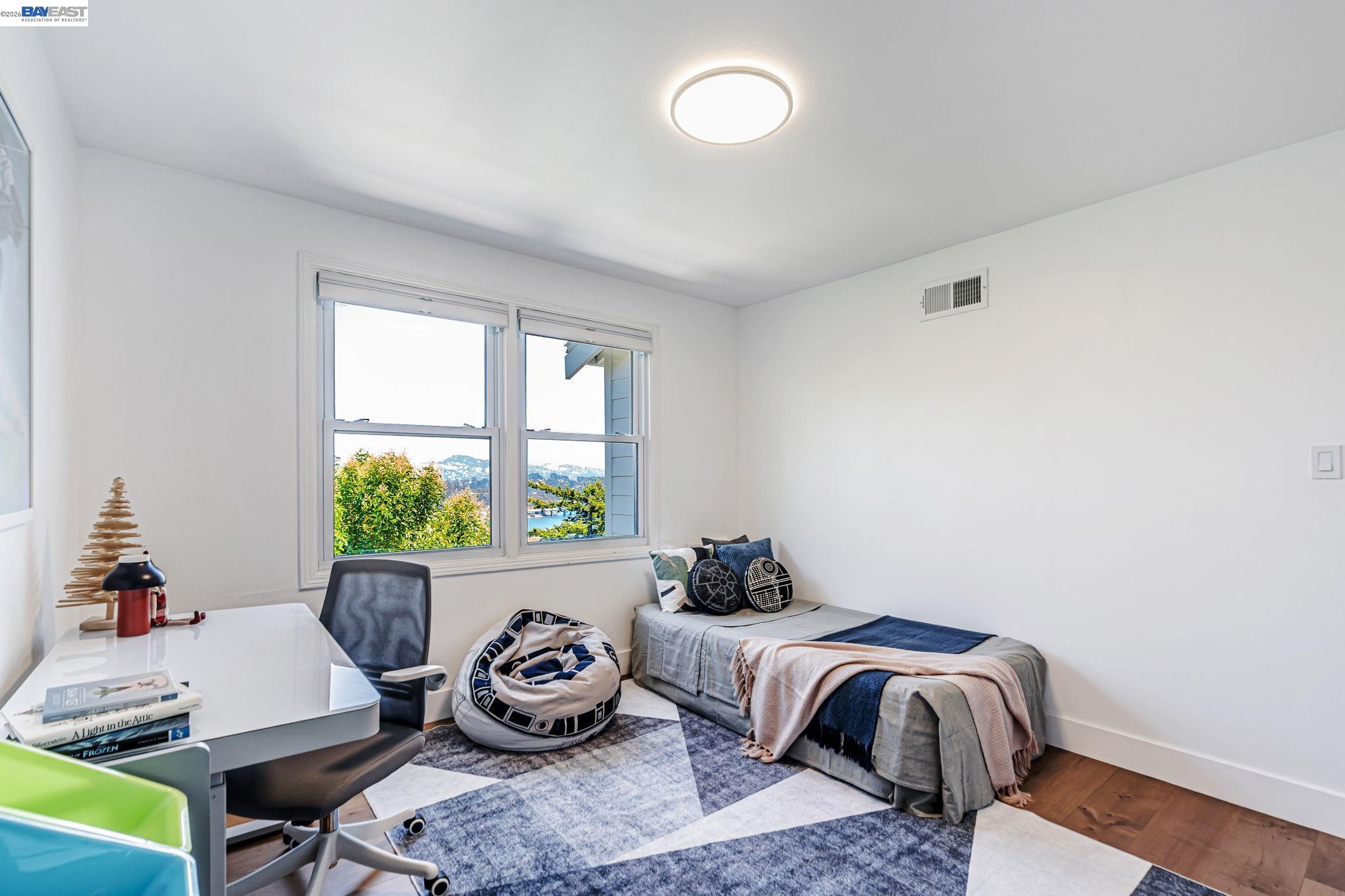 Detail Gallery Image 20 of 45 For 208 Princeton Ave, Mill Valley,  CA 94941 - 3 Beds | 3 Baths