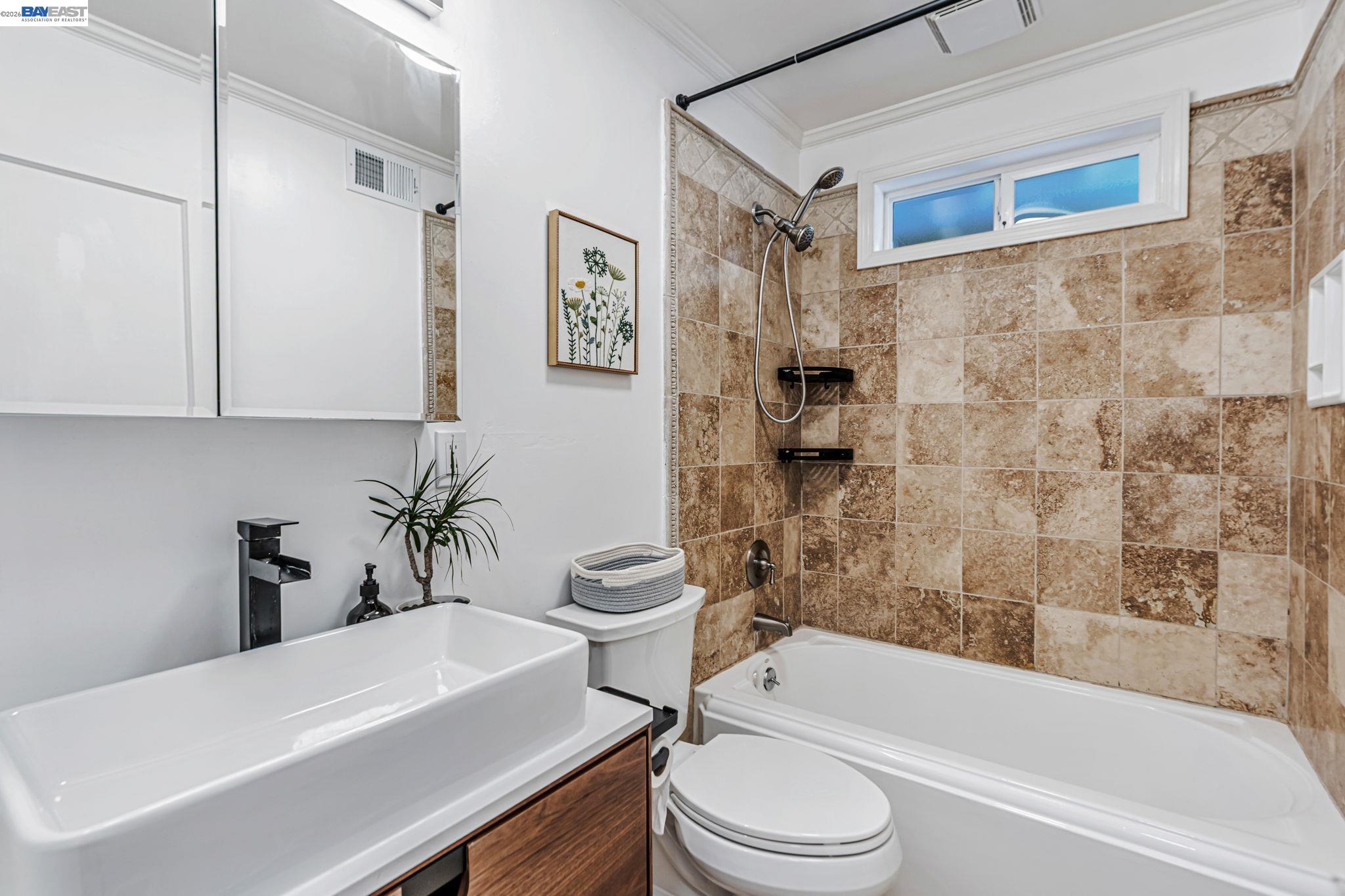 Detail Gallery Image 26 of 45 For 208 Princeton Ave, Mill Valley,  CA 94941 - 3 Beds | 3 Baths