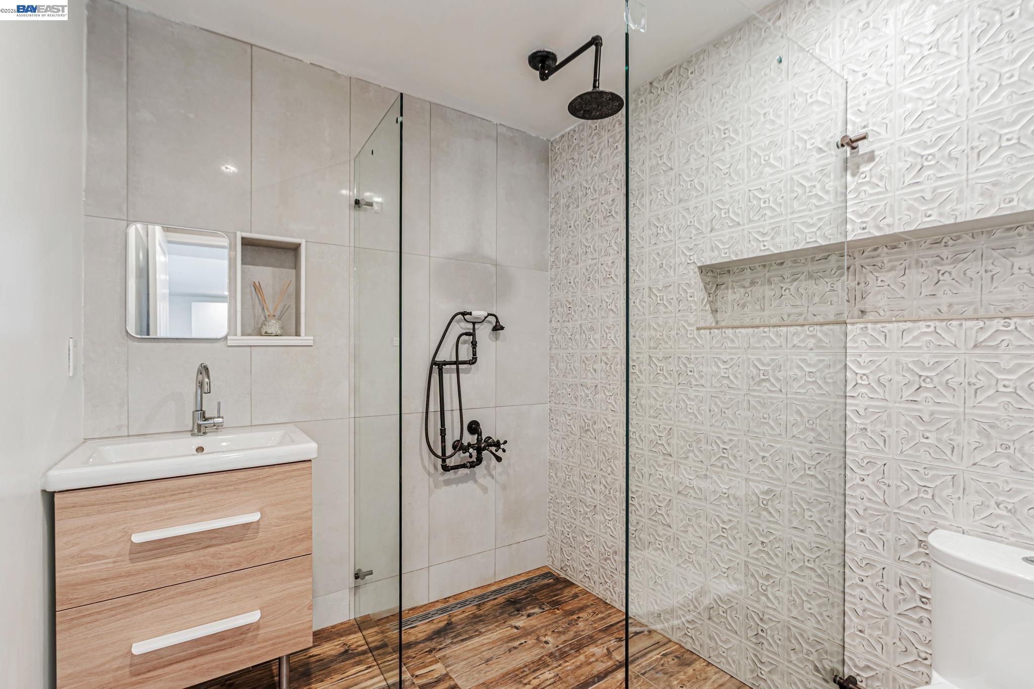 Detail Gallery Image 28 of 45 For 208 Princeton Ave, Mill Valley,  CA 94941 - 3 Beds | 3 Baths