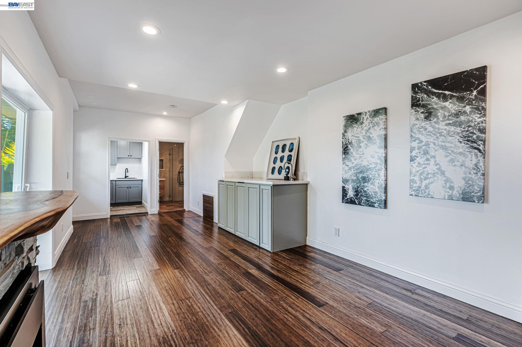 Detail Gallery Image 32 of 45 For 208 Princeton Ave, Mill Valley,  CA 94941 - 3 Beds | 3 Baths