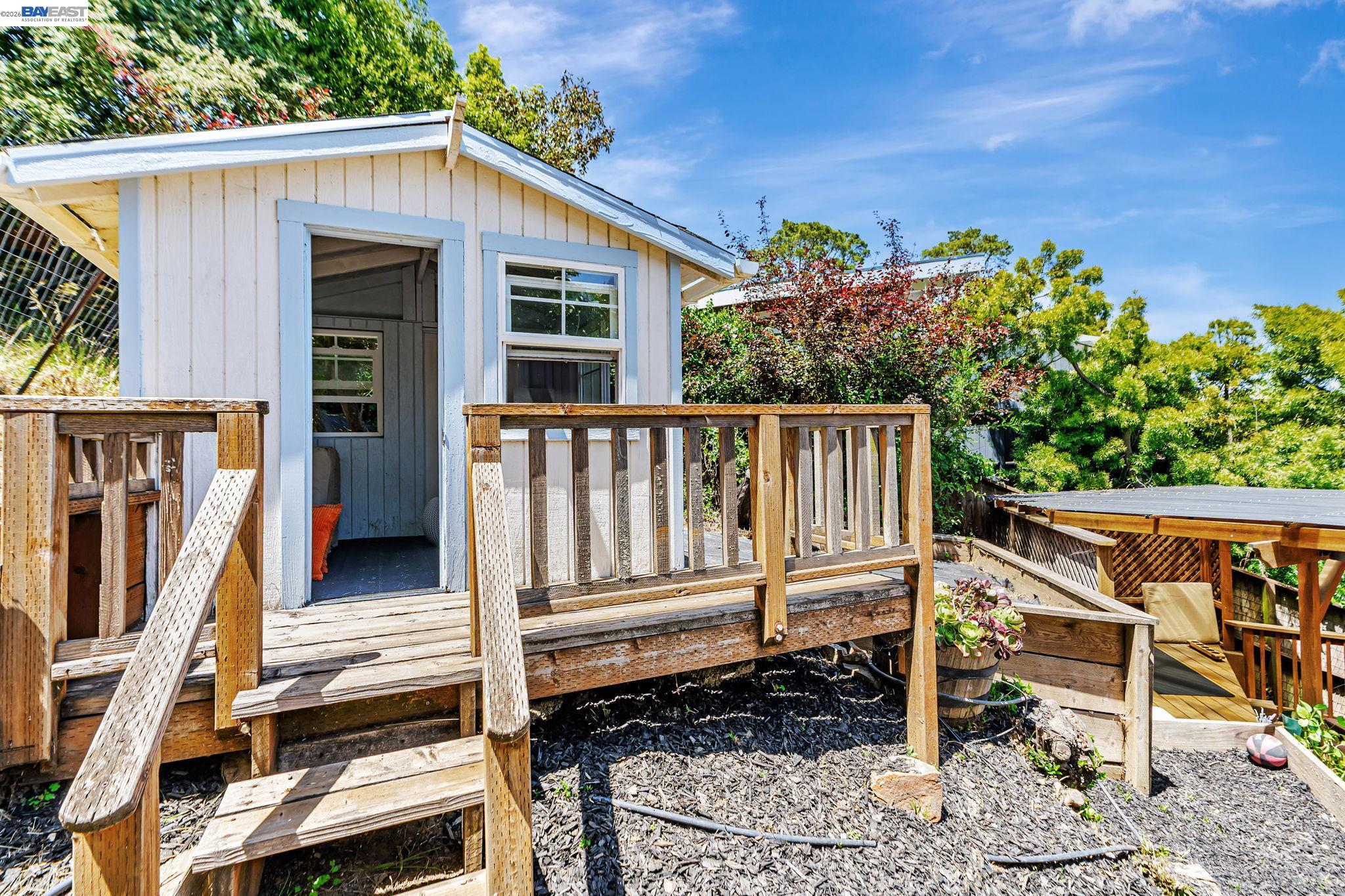 Detail Gallery Image 35 of 45 For 208 Princeton Ave, Mill Valley,  CA 94941 - 3 Beds | 3 Baths