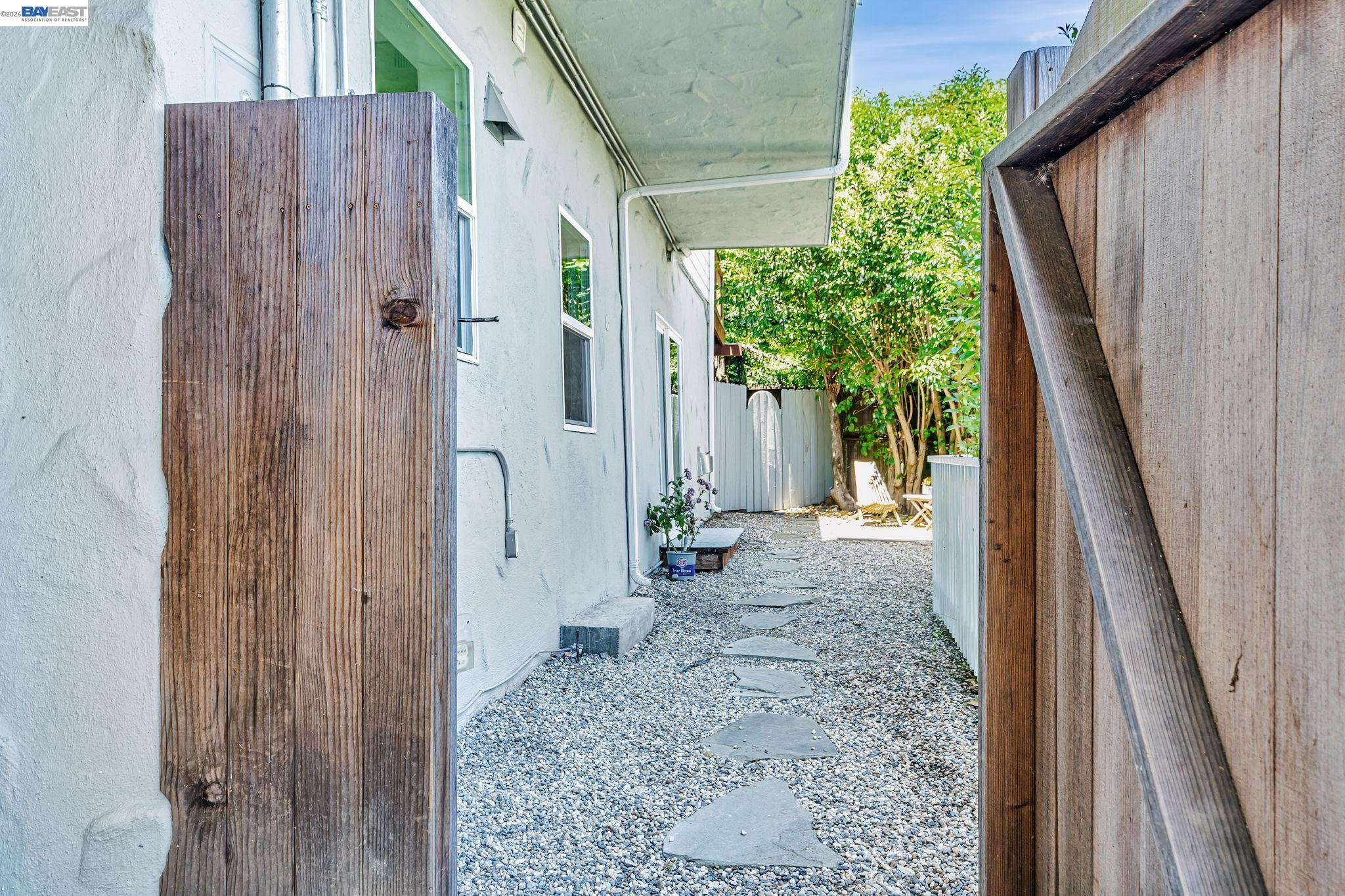 Detail Gallery Image 41 of 45 For 208 Princeton Ave, Mill Valley,  CA 94941 - 3 Beds | 3 Baths