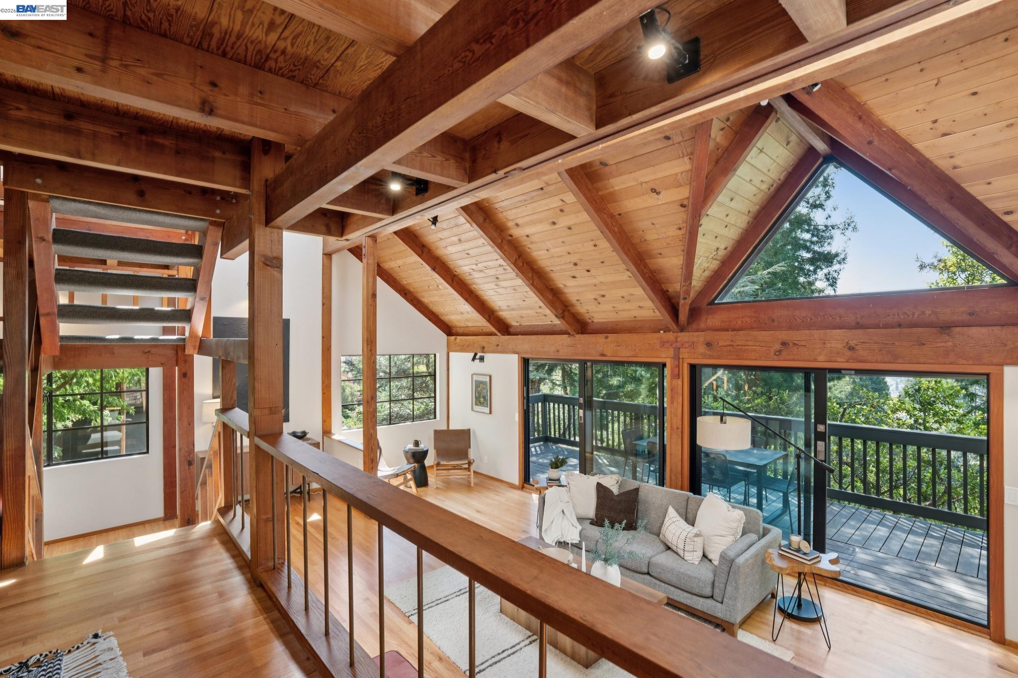 Detail Gallery Image 16 of 47 For 2686 Shasta Rd, Berkeley,  CA 94708 - 3 Beds | 2/1 Baths