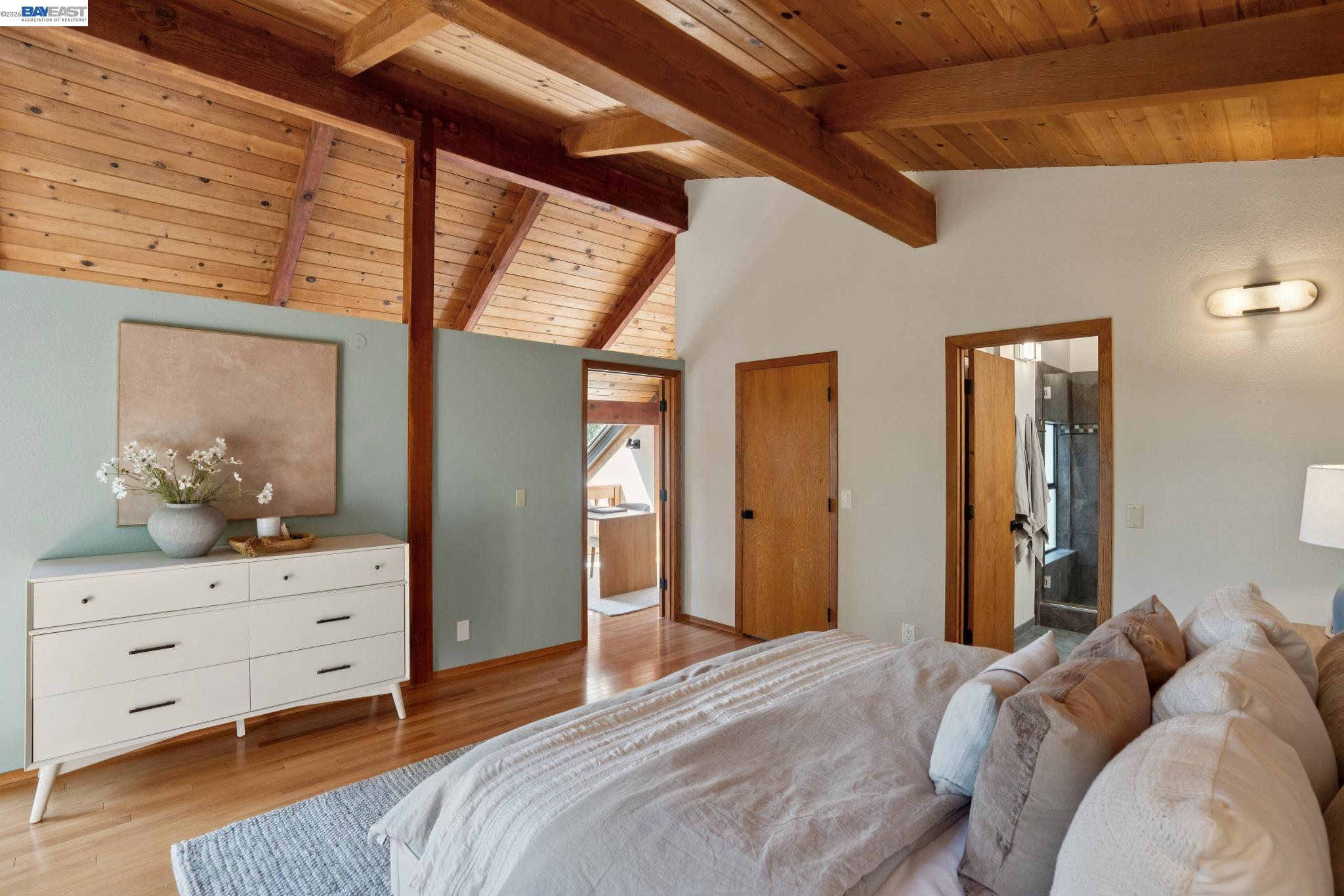 Detail Gallery Image 22 of 47 For 2686 Shasta Rd, Berkeley,  CA 94708 - 3 Beds | 2/1 Baths