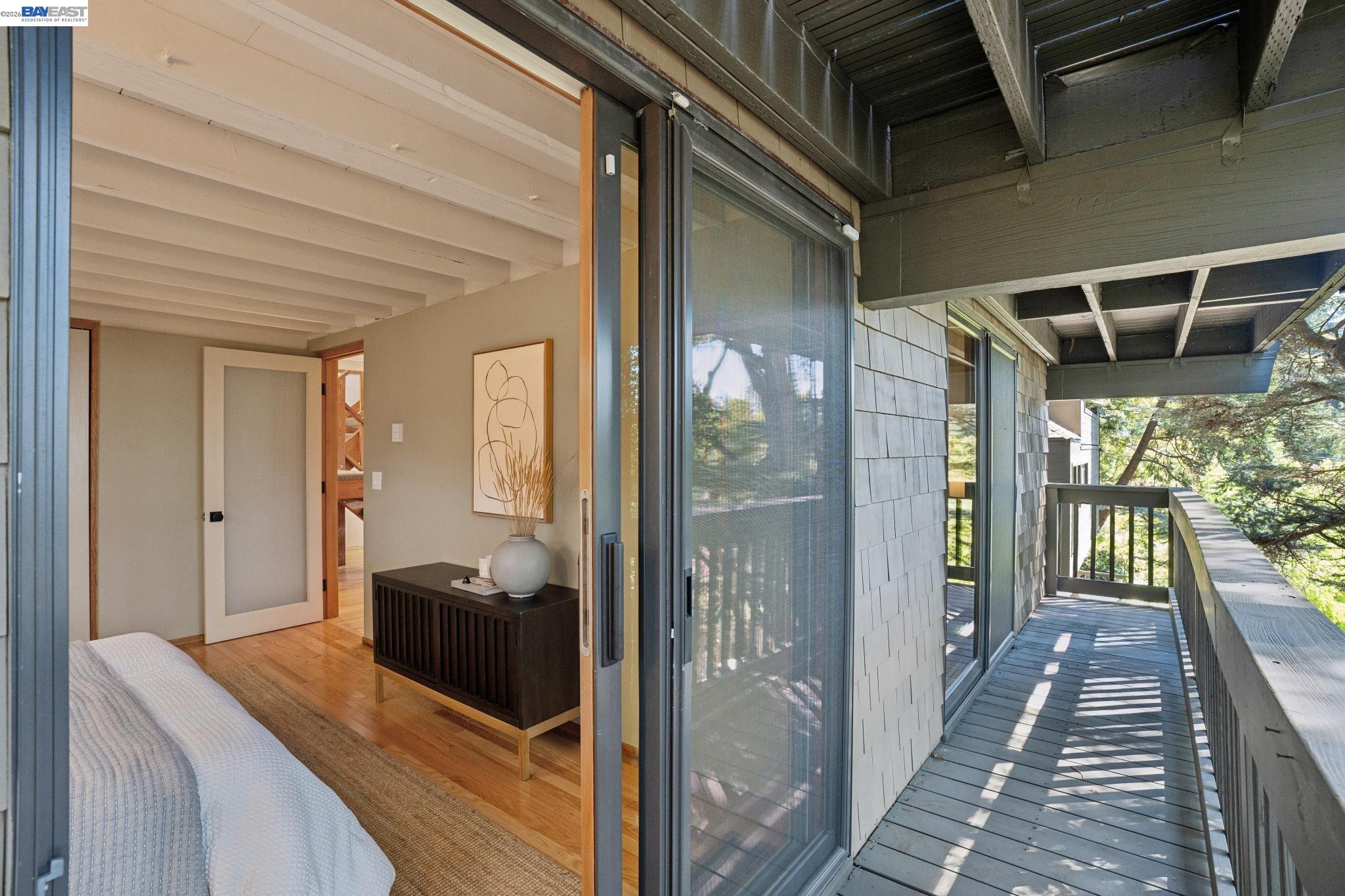 Detail Gallery Image 29 of 47 For 2686 Shasta Rd, Berkeley,  CA 94708 - 3 Beds | 2/1 Baths