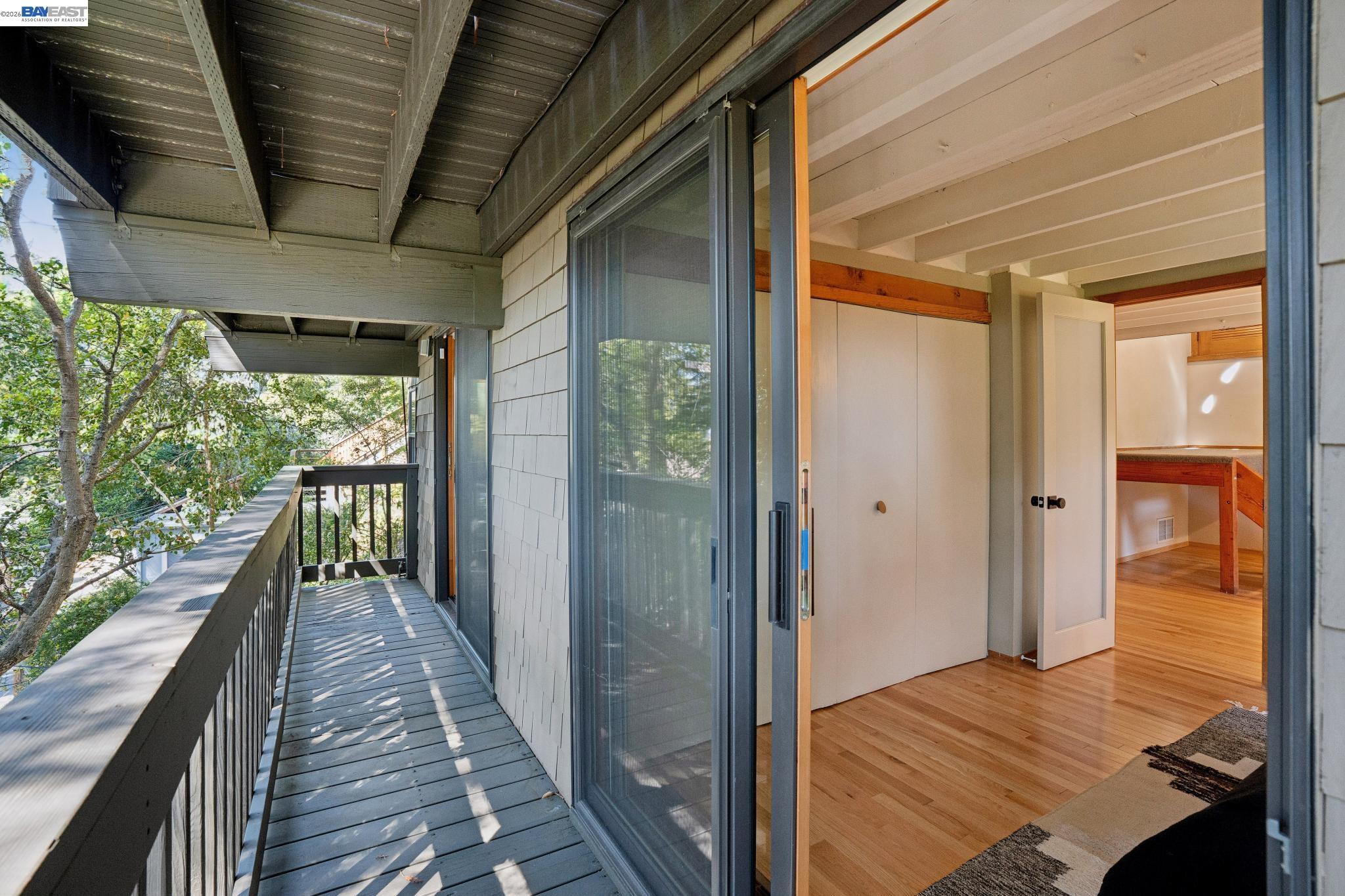 Detail Gallery Image 32 of 47 For 2686 Shasta Rd, Berkeley,  CA 94708 - 3 Beds | 2/1 Baths