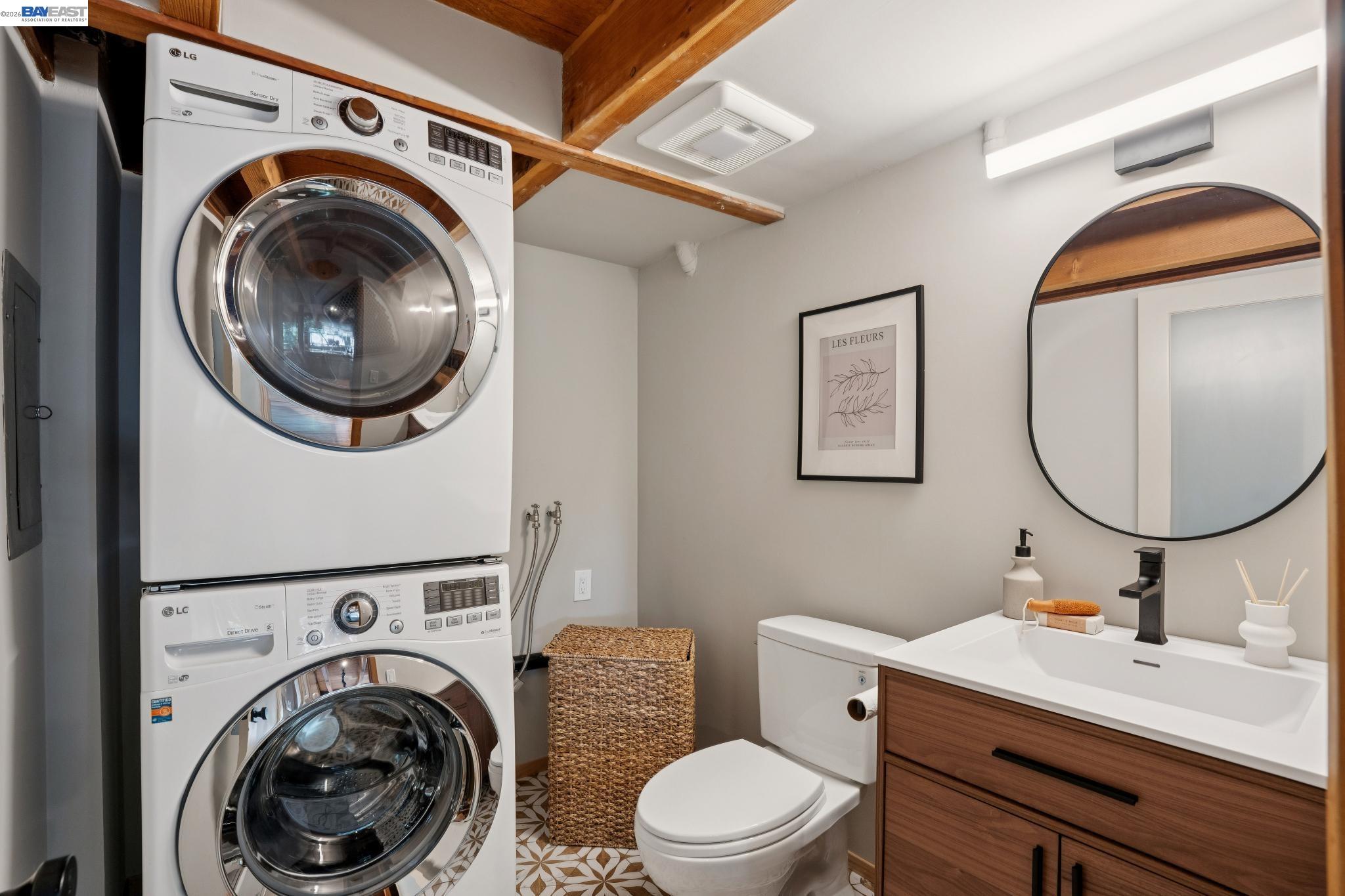 Detail Gallery Image 33 of 47 For 2686 Shasta Rd, Berkeley,  CA 94708 - 3 Beds | 2/1 Baths