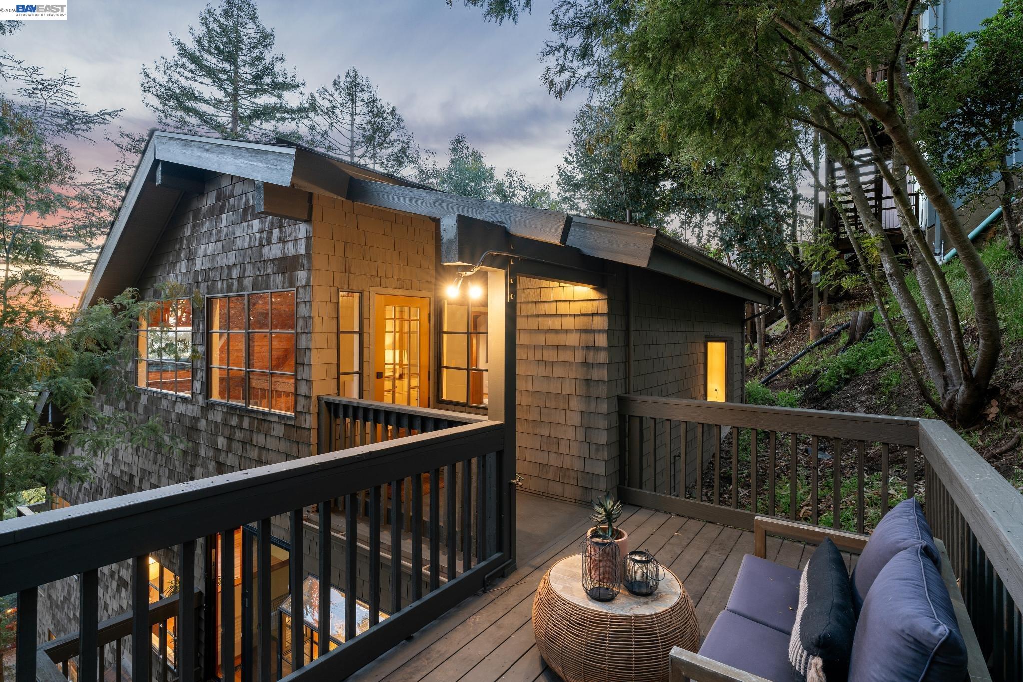 Detail Gallery Image 42 of 47 For 2686 Shasta Rd, Berkeley,  CA 94708 - 3 Beds | 2/1 Baths