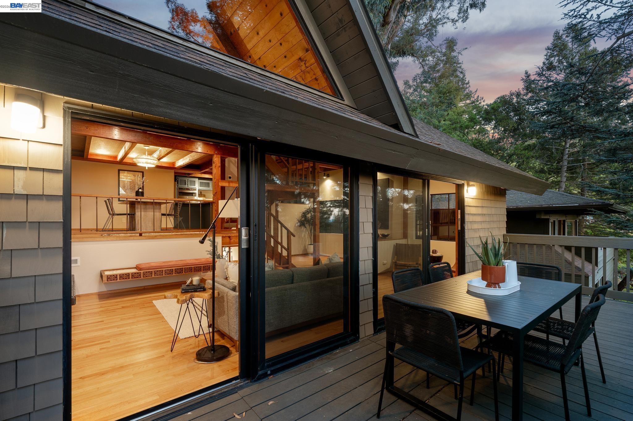 Detail Gallery Image 44 of 47 For 2686 Shasta Rd, Berkeley,  CA 94708 - 3 Beds | 2/1 Baths