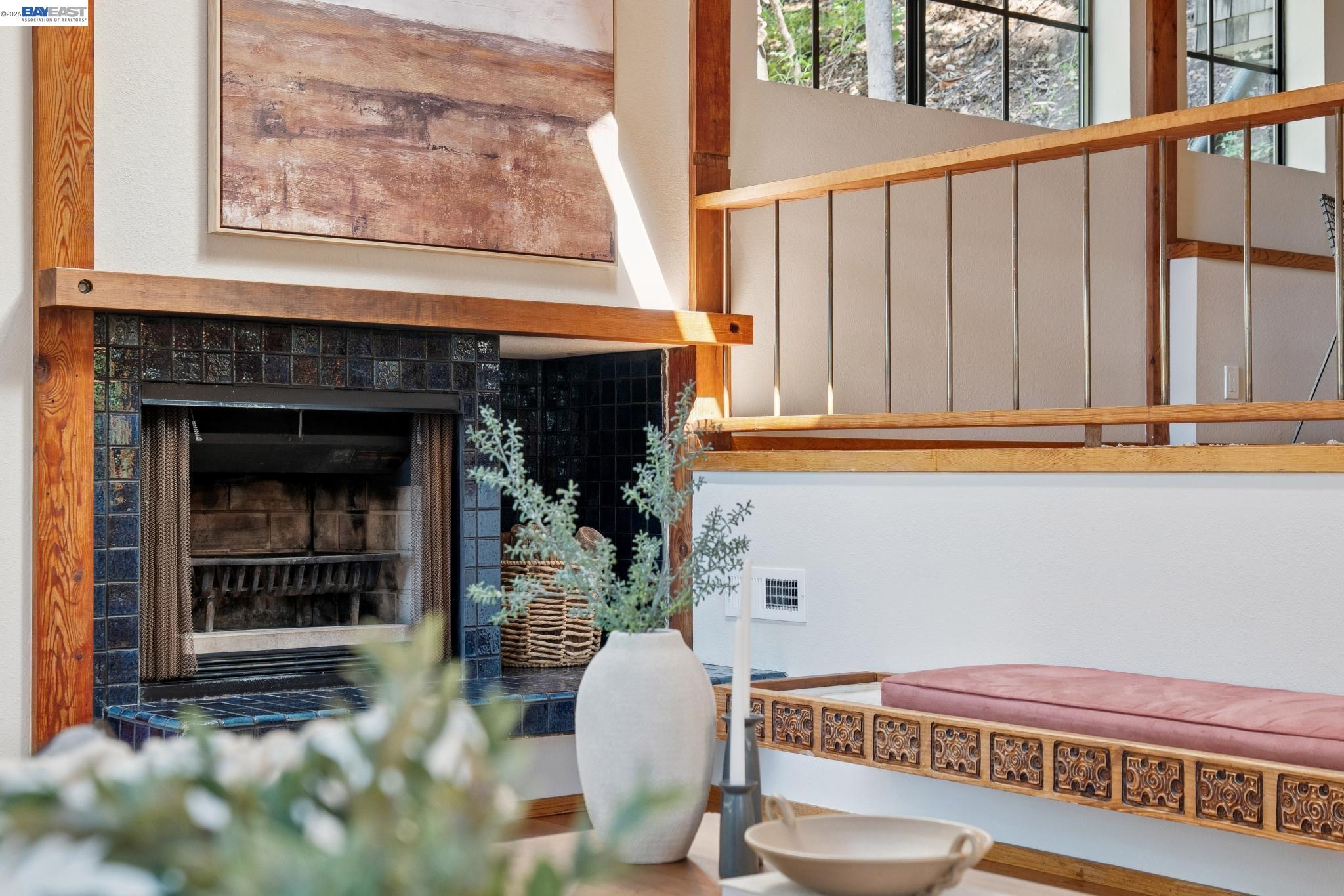 Detail Gallery Image 10 of 47 For 2686 Shasta Rd, Berkeley,  CA 94708 - 3 Beds | 2/1 Baths