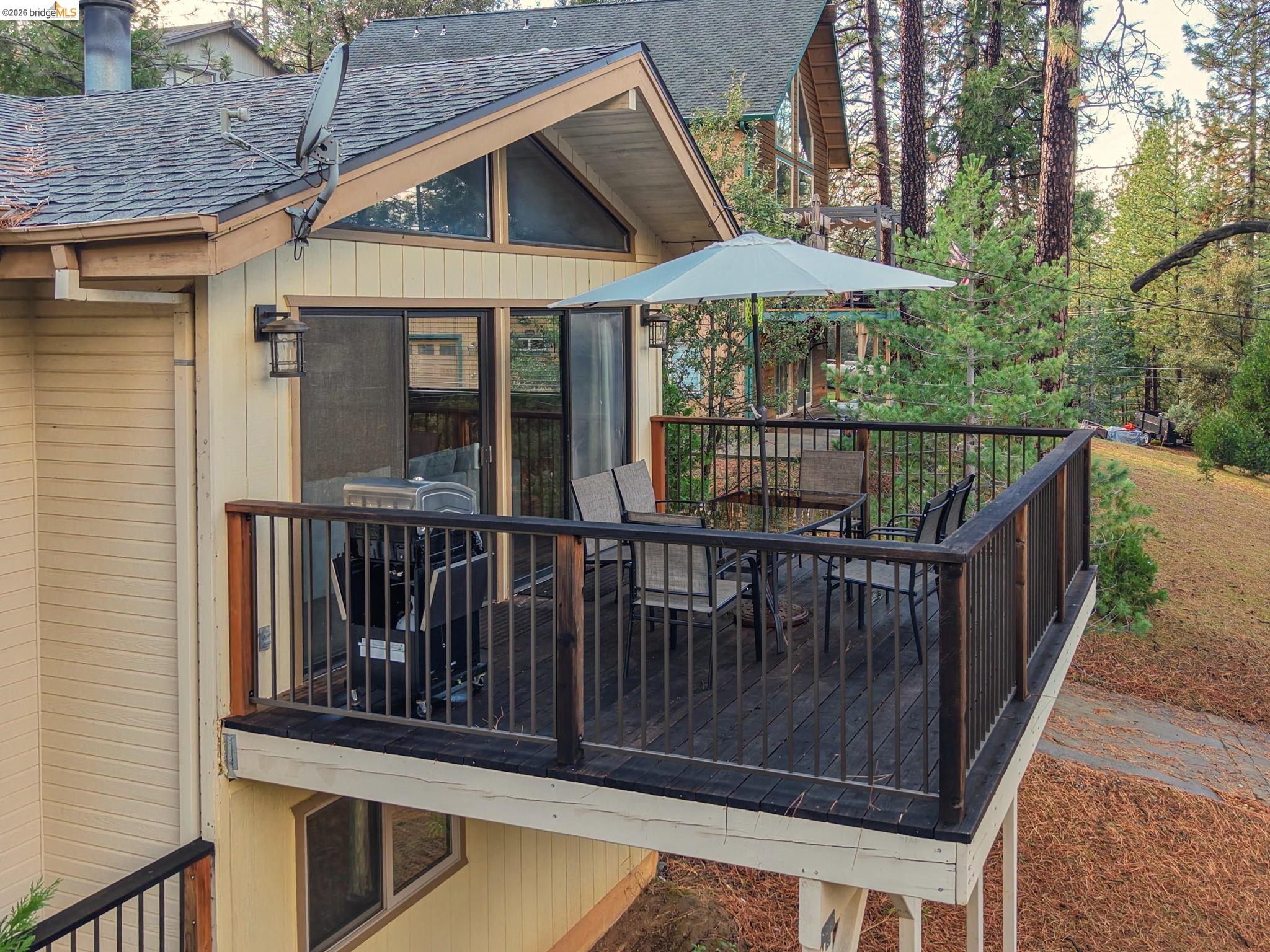 Detail Gallery Image 4 of 60 For 19650 Butler Way, Groveland,  CA 95321 - 4 Beds | 2 Baths