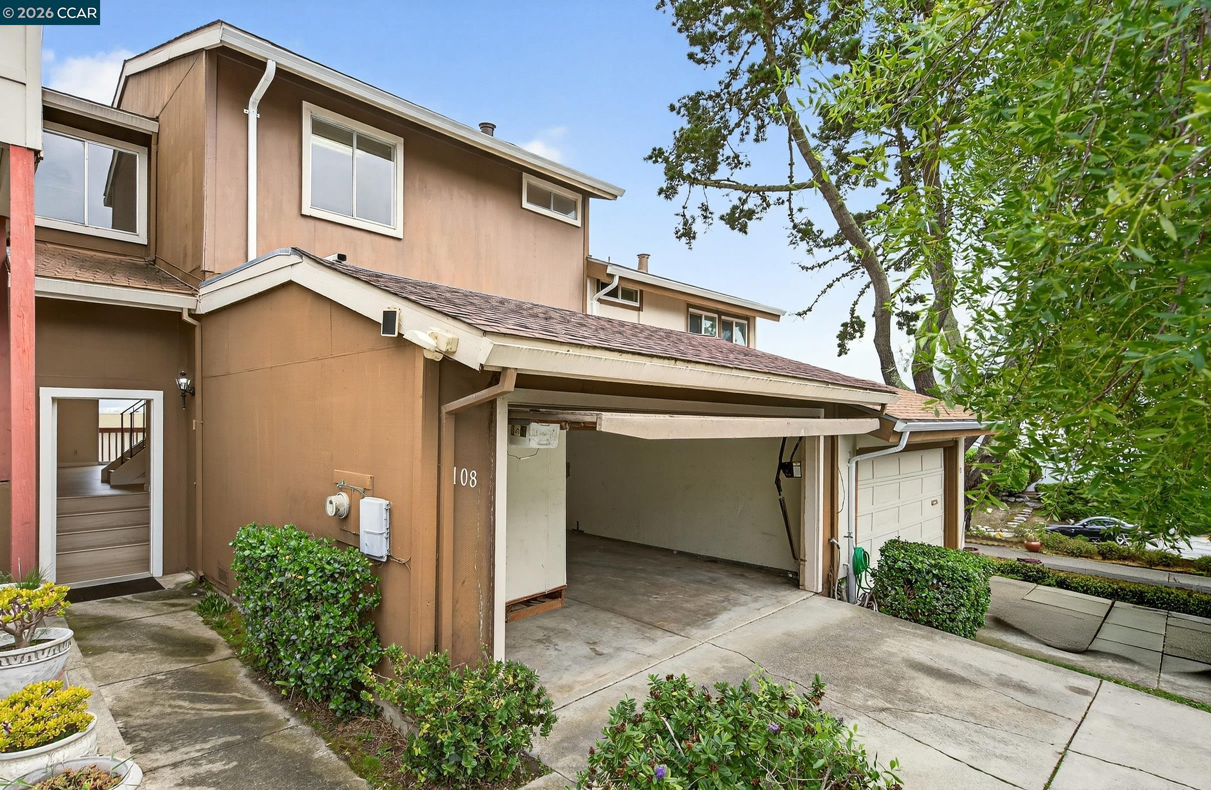 Detail Gallery Image 2 of 60 For 108 Saint Michaels Ct, Daly City,  CA 94015 - 3 Beds | 2/1 Baths