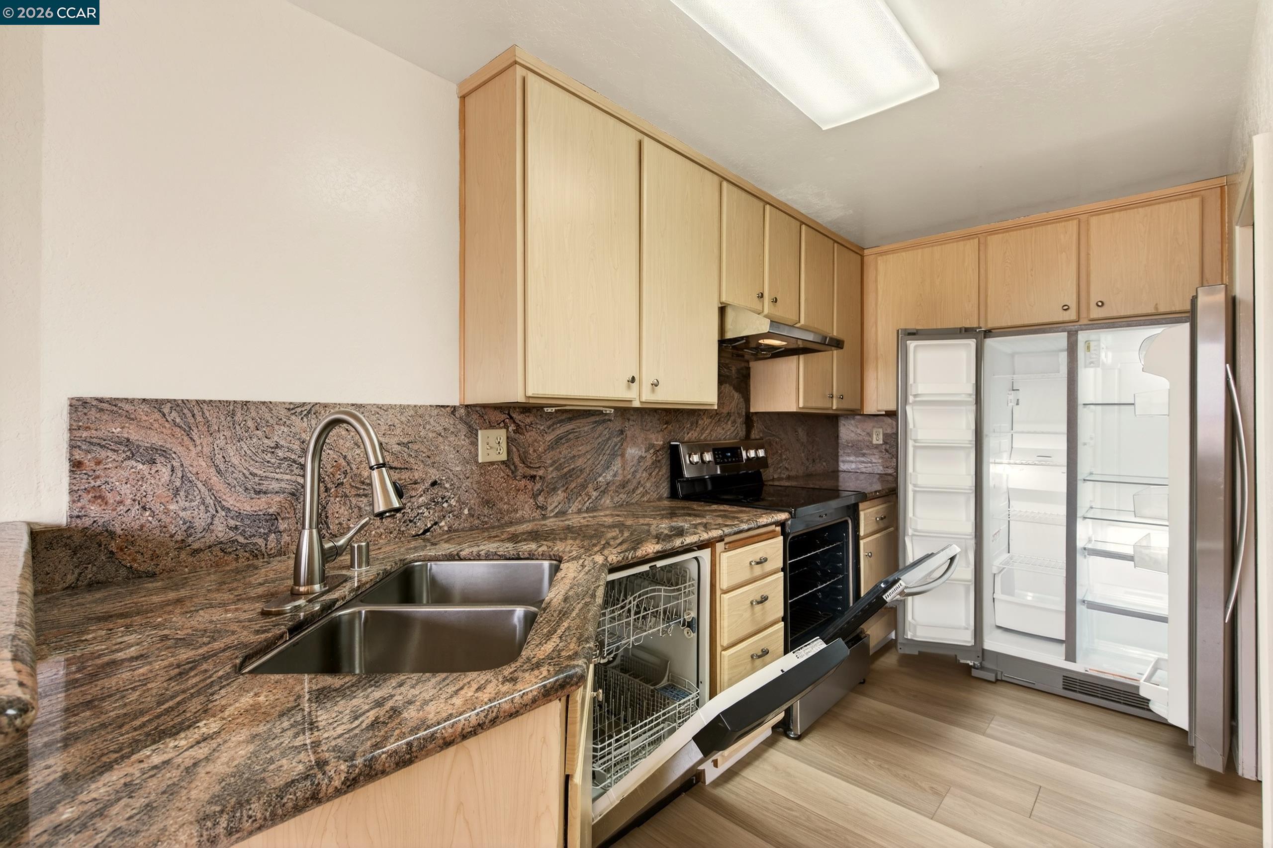 Detail Gallery Image 14 of 60 For 108 Saint Michaels Ct, Daly City,  CA 94015 - 3 Beds | 2/1 Baths