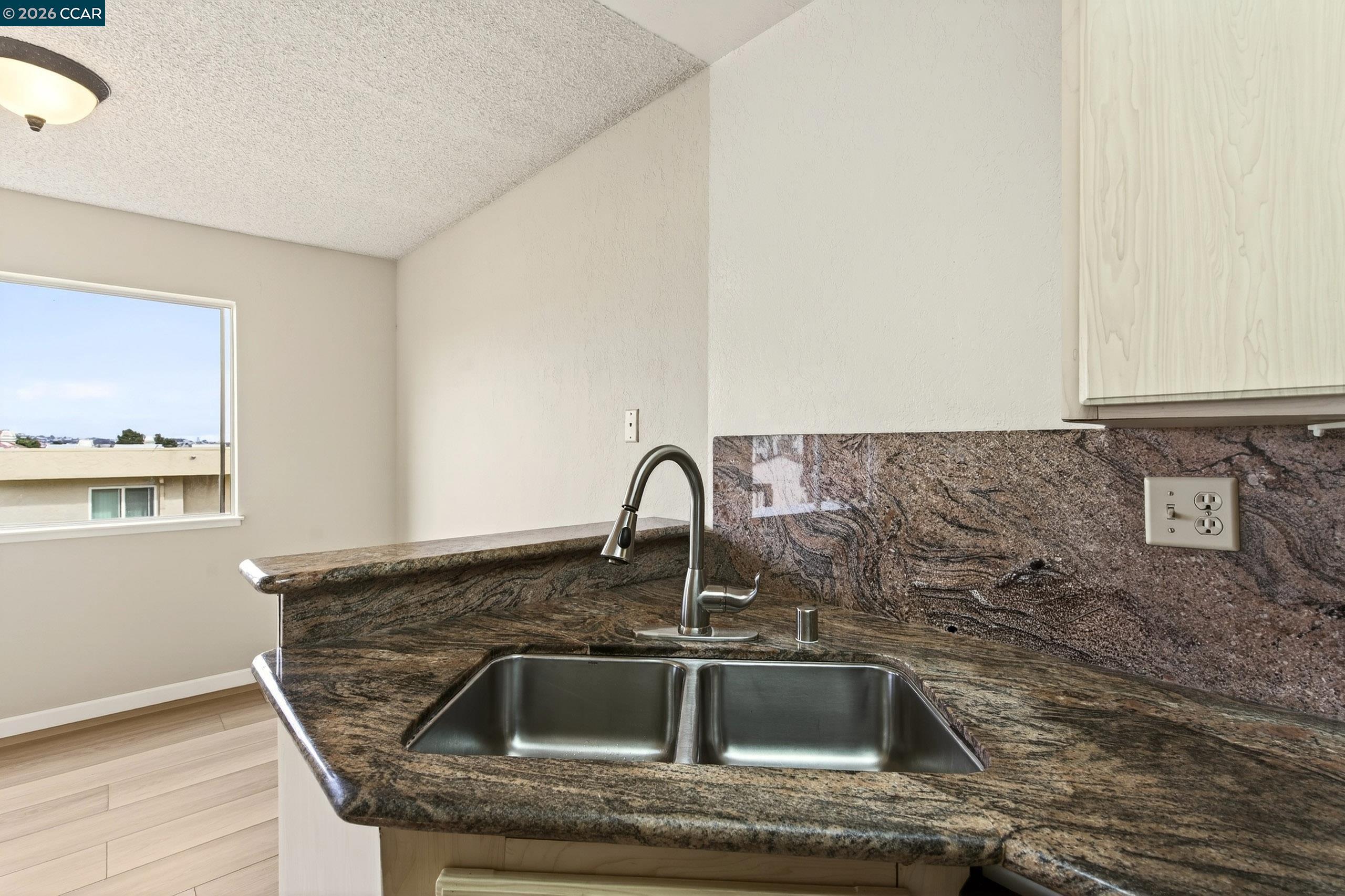 Detail Gallery Image 17 of 60 For 108 Saint Michaels Ct, Daly City,  CA 94015 - 3 Beds | 2/1 Baths